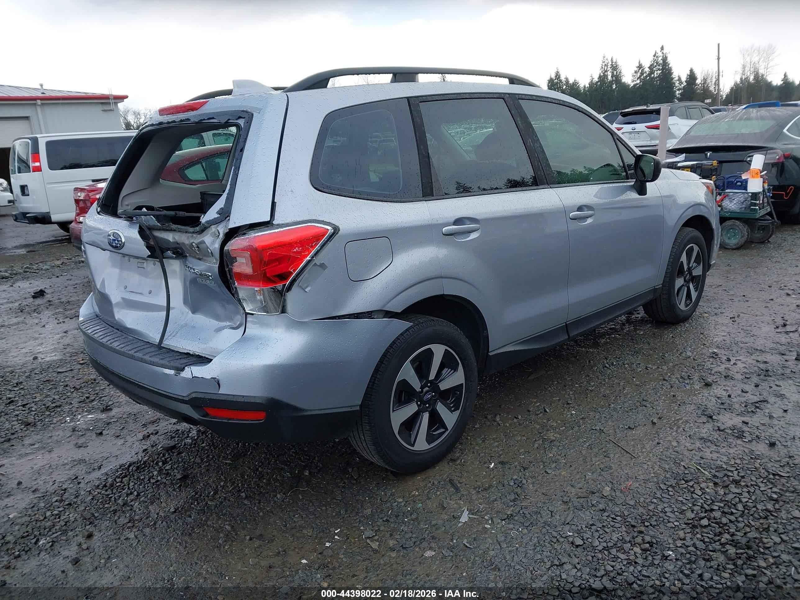 SUBARU FORESTER image 4