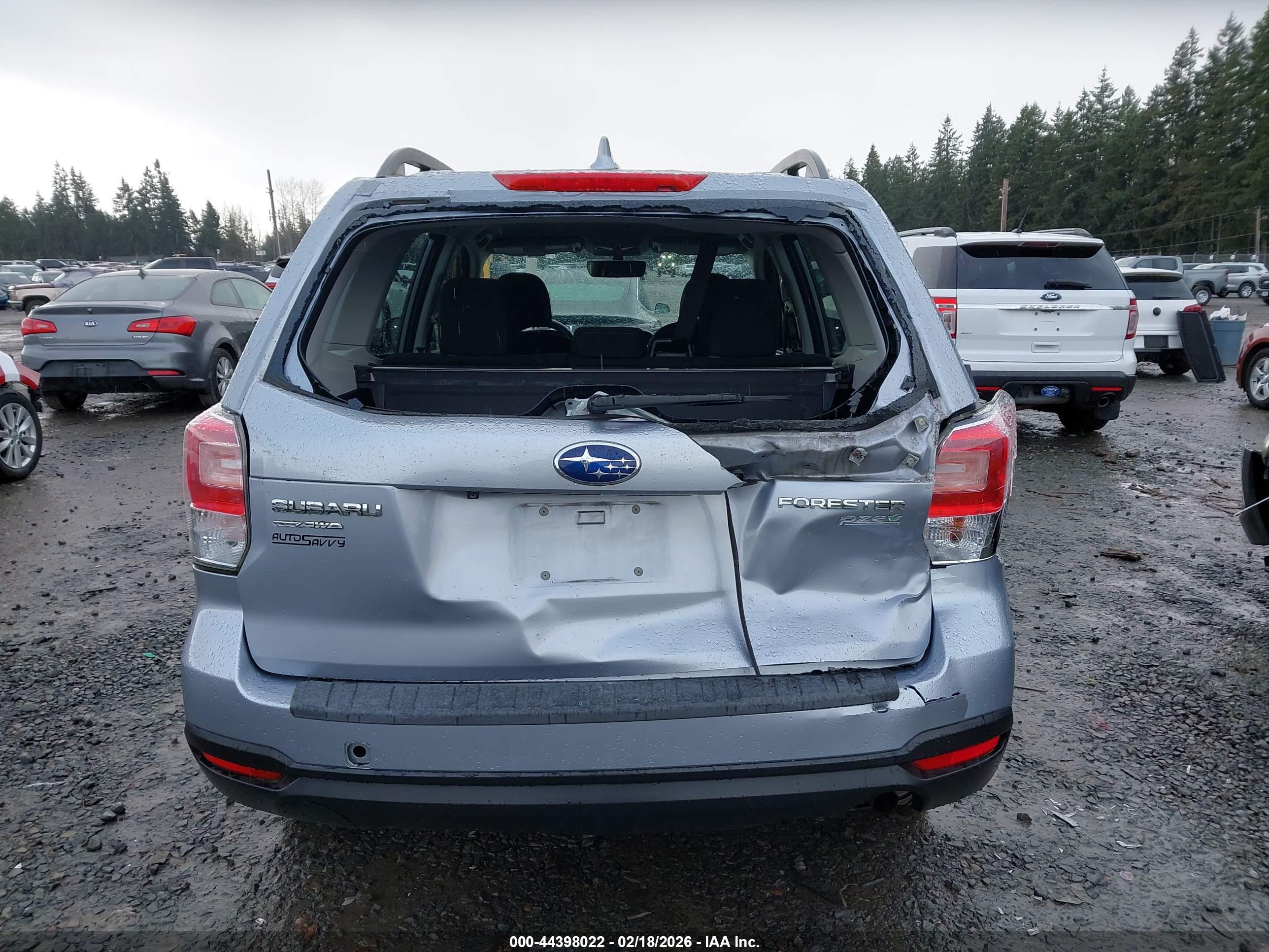 SUBARU FORESTER image 6