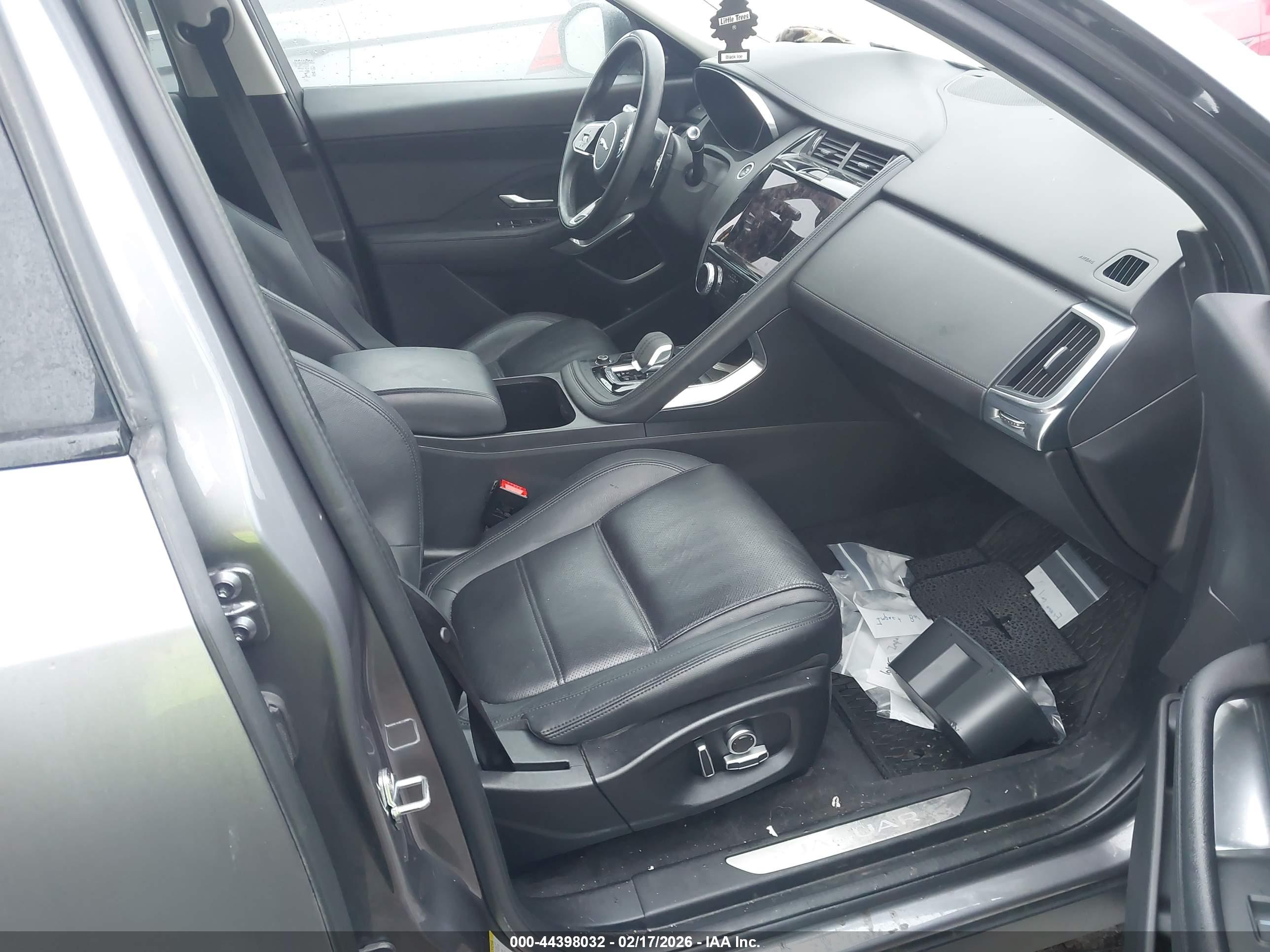JAGUAR E-PACE image 5