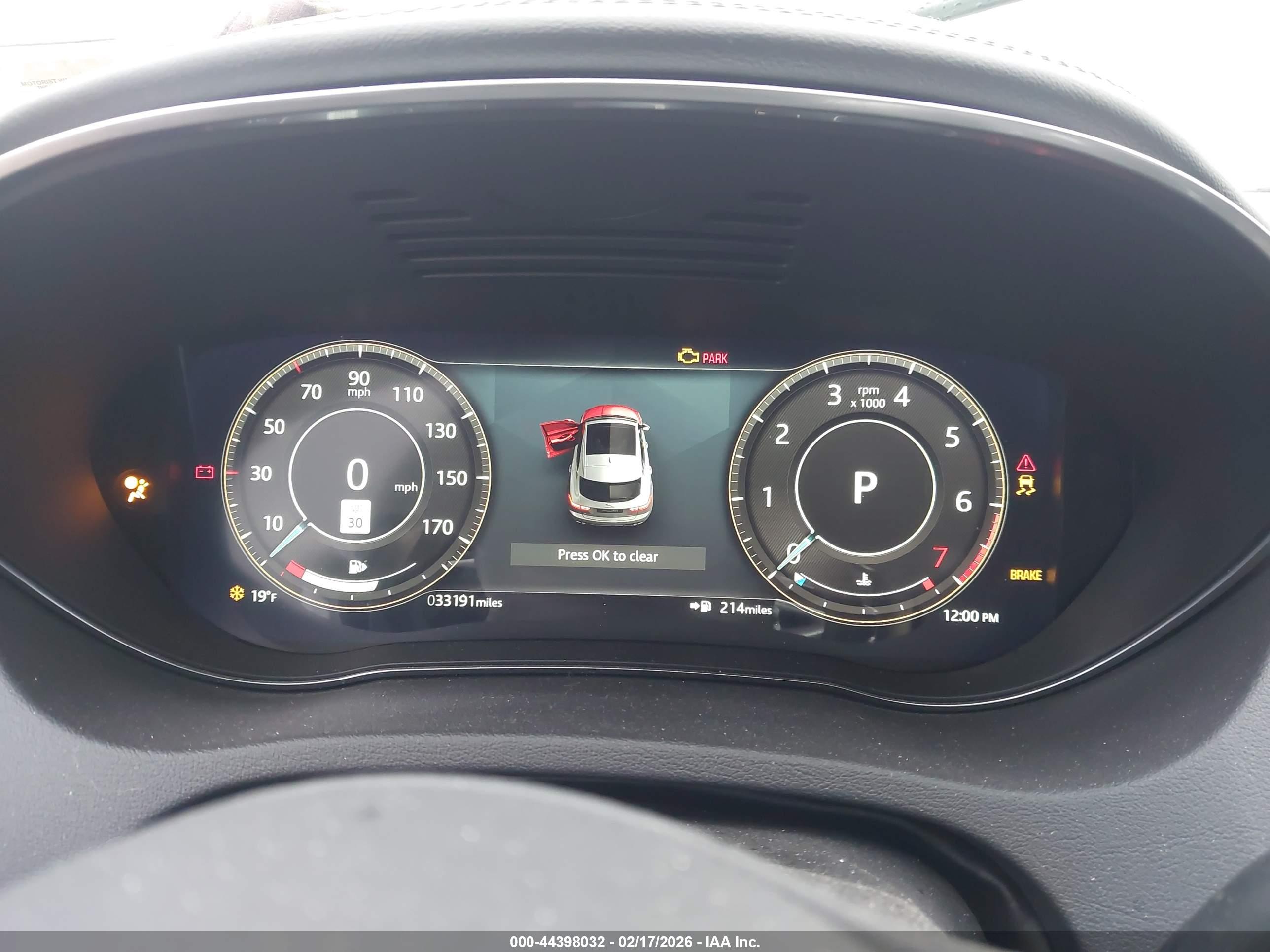 JAGUAR E-PACE image 7