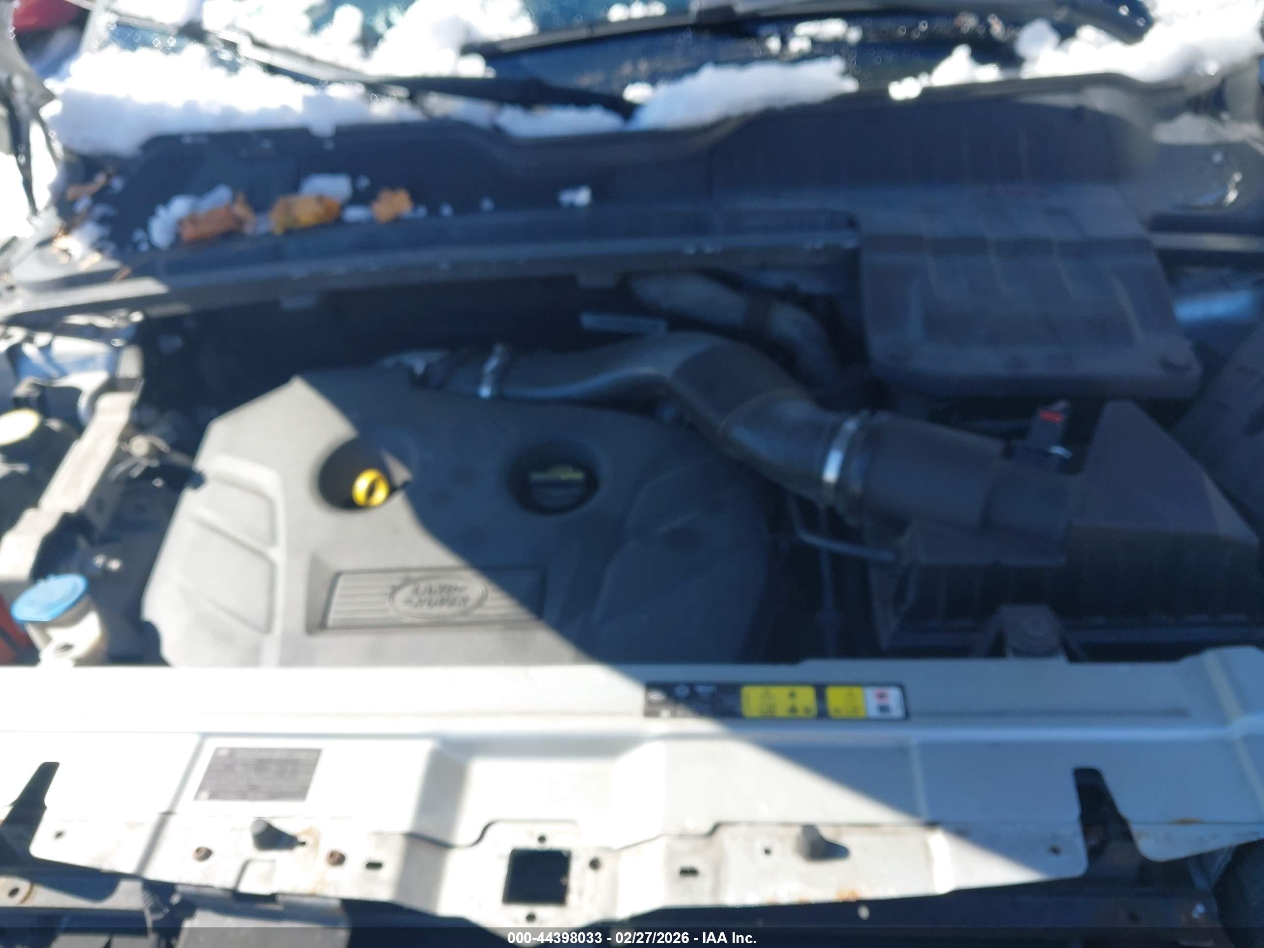 LAND ROVER image 10