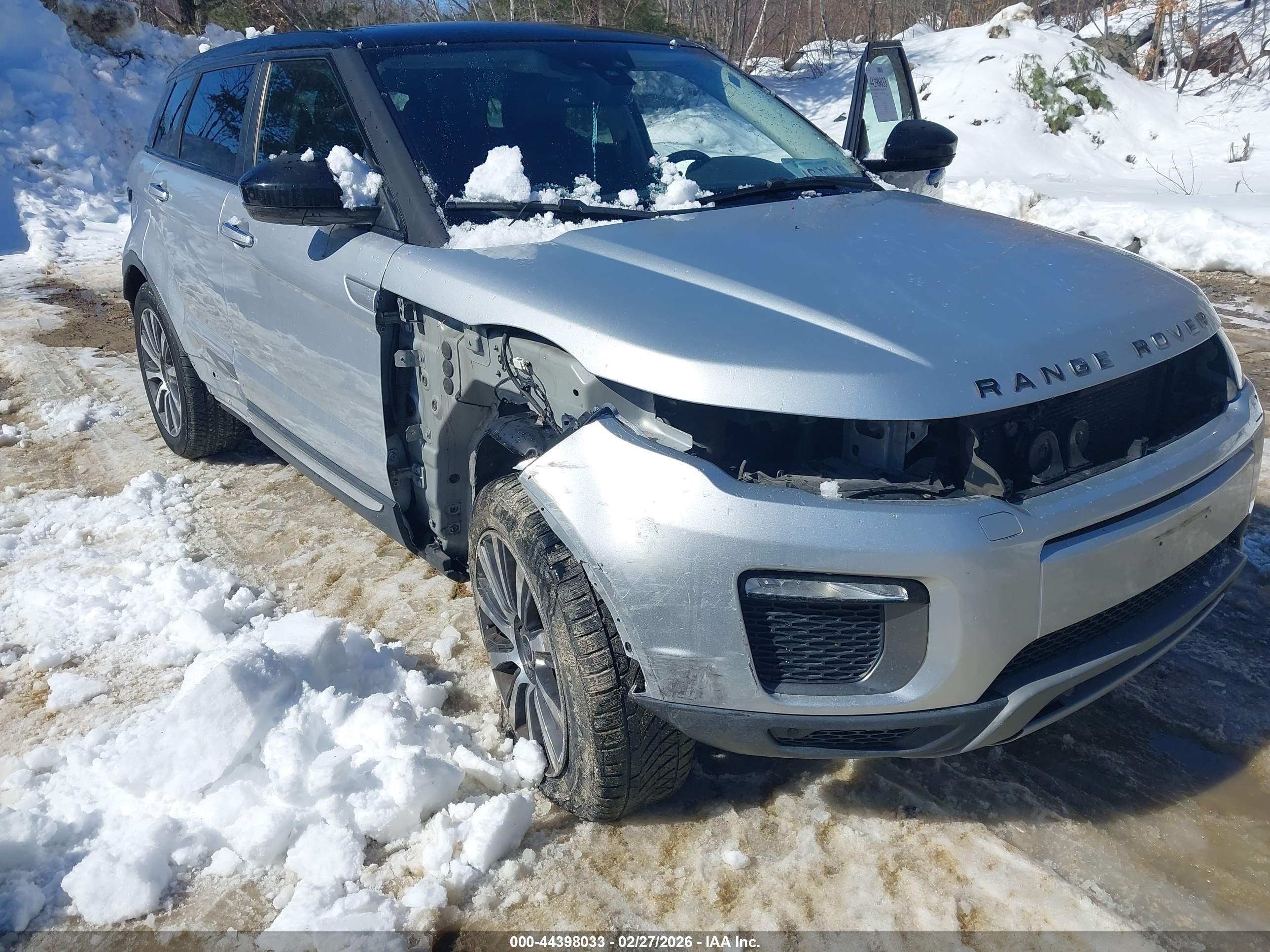 LAND ROVER image 6