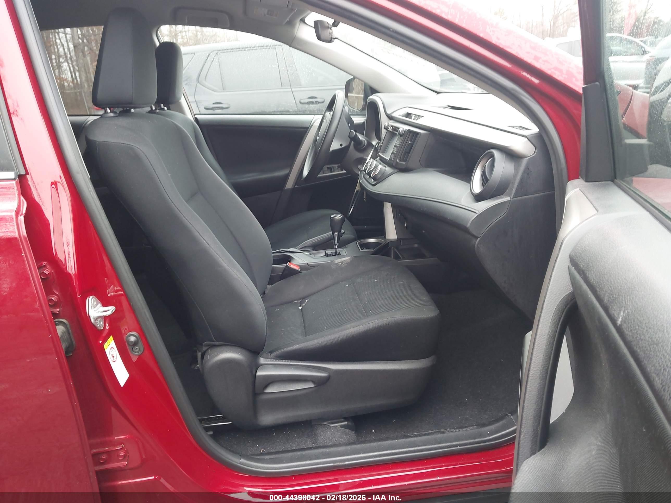 TOYOTA RAV4 image 5