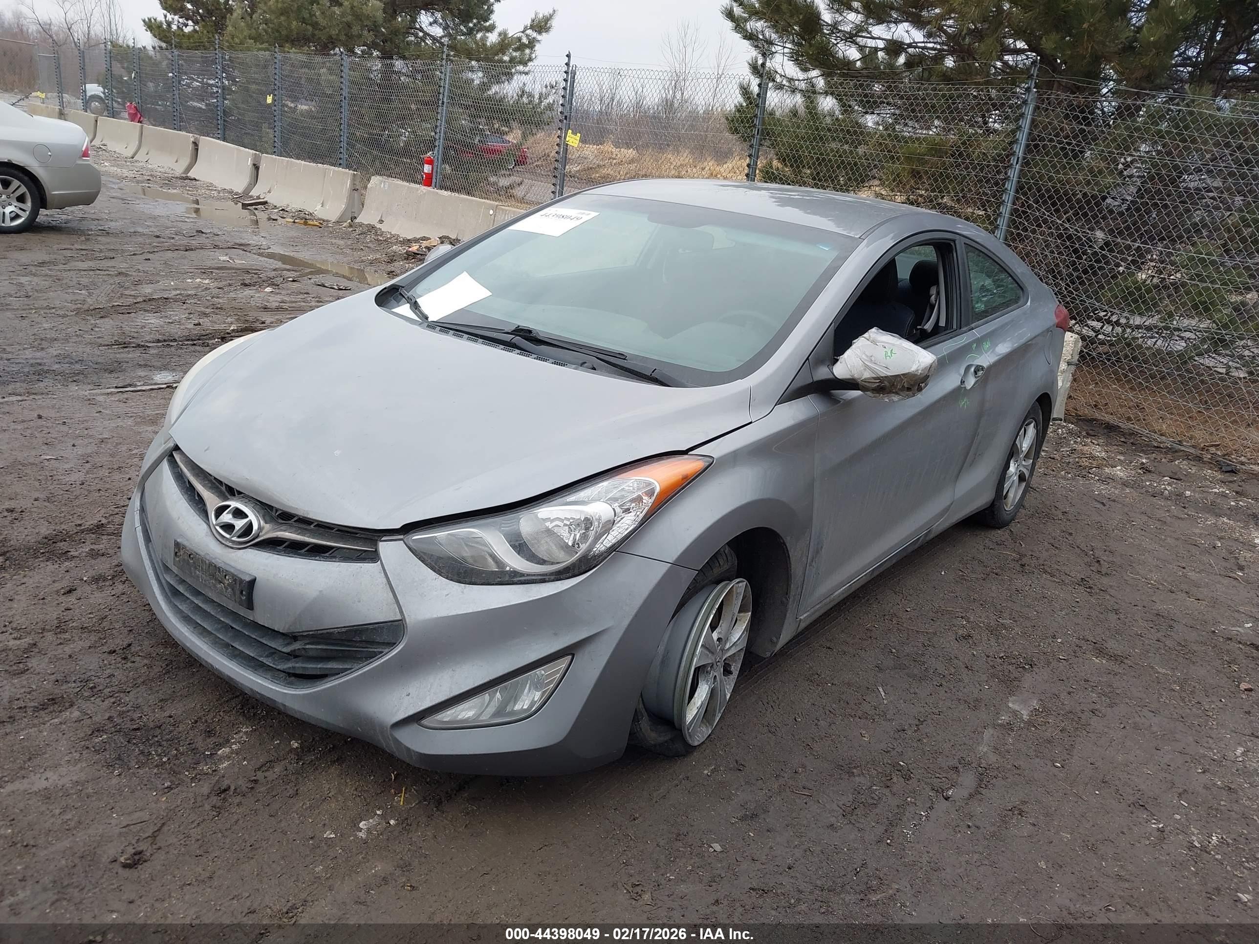 HYUNDAI ELANTRA image 2