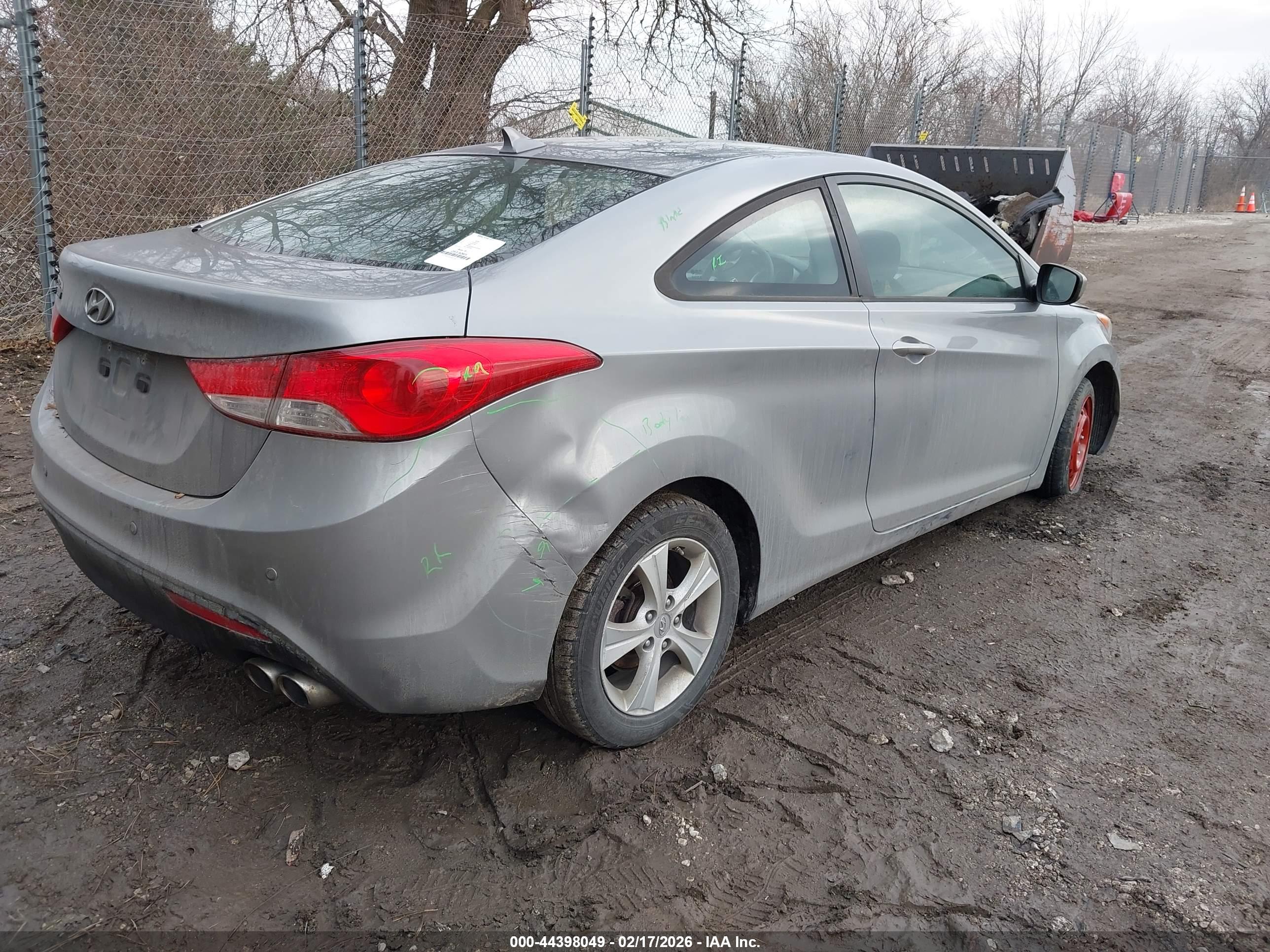 HYUNDAI ELANTRA image 4
