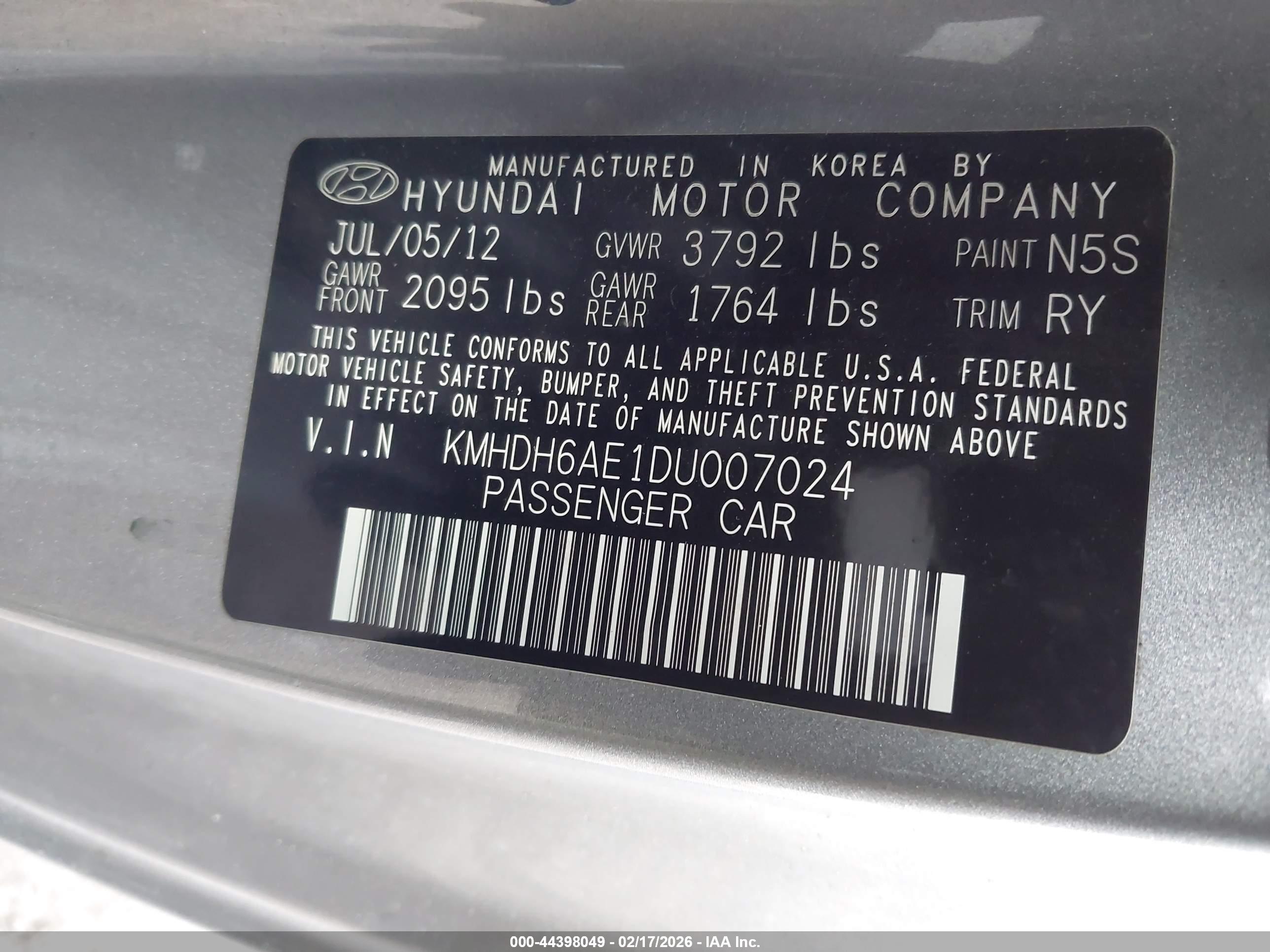 HYUNDAI ELANTRA image 9