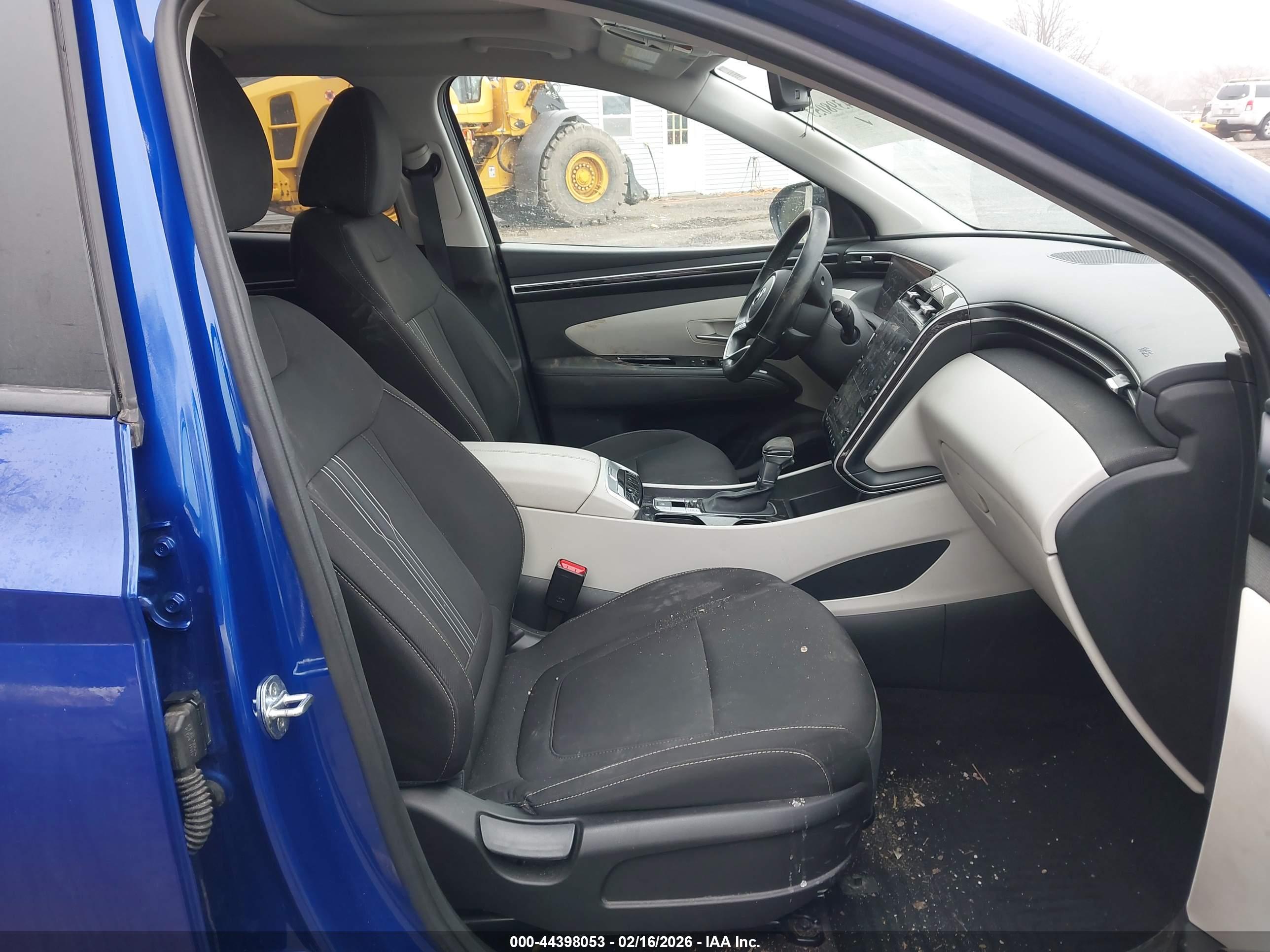 HYUNDAI TUCSON image 5