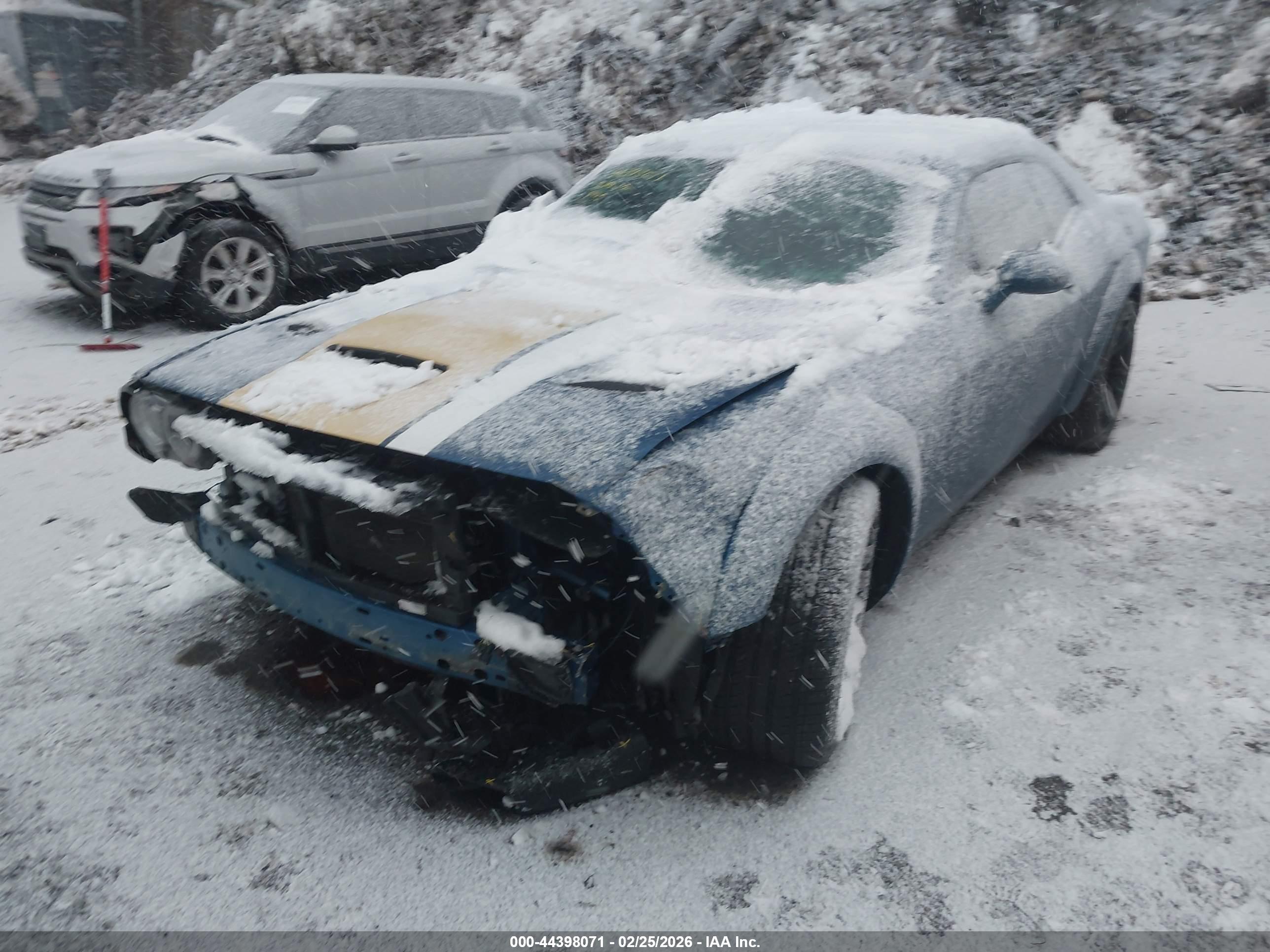 DODGE CHALLENGER image 6
