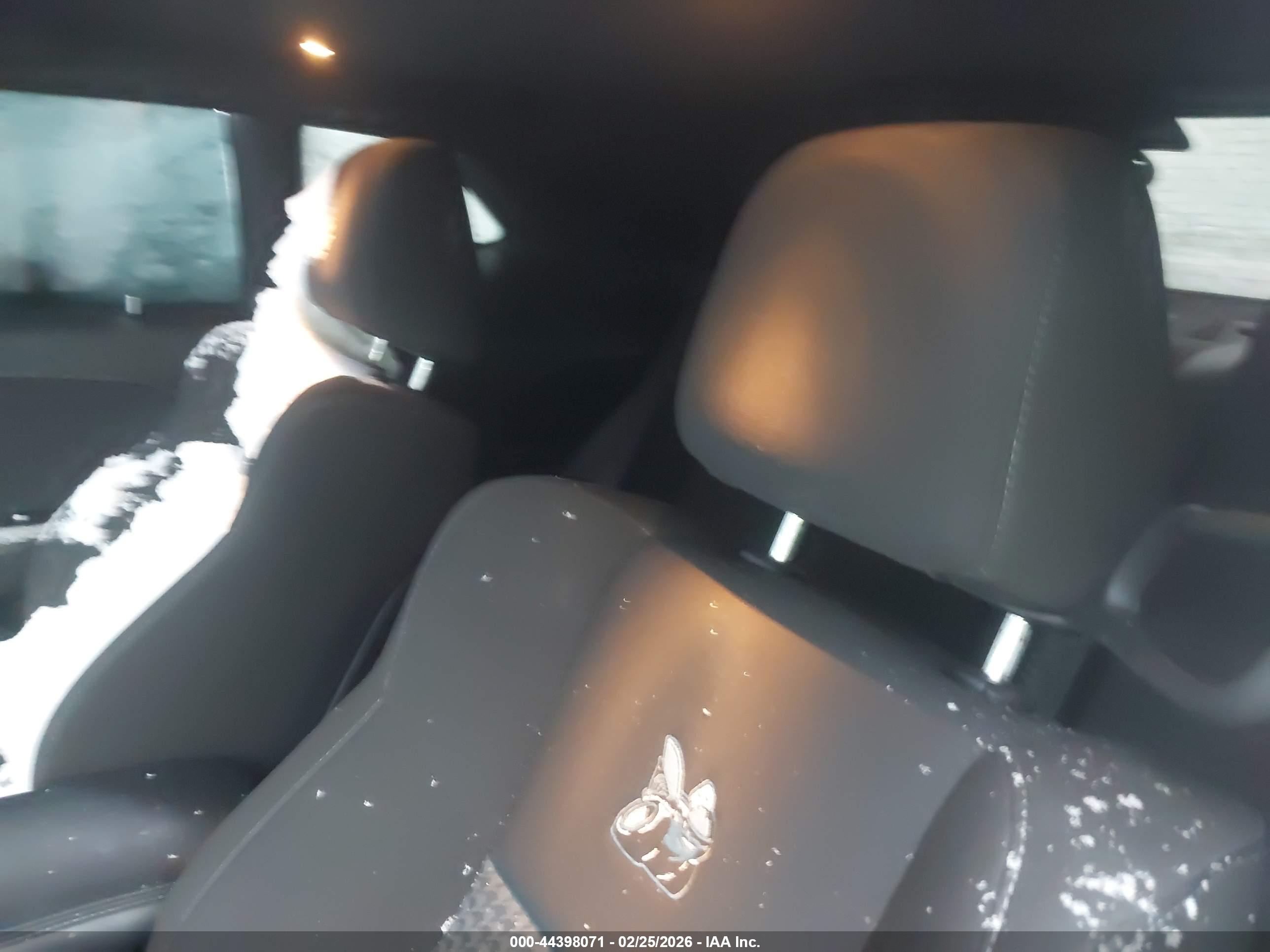 DODGE CHALLENGER image 8