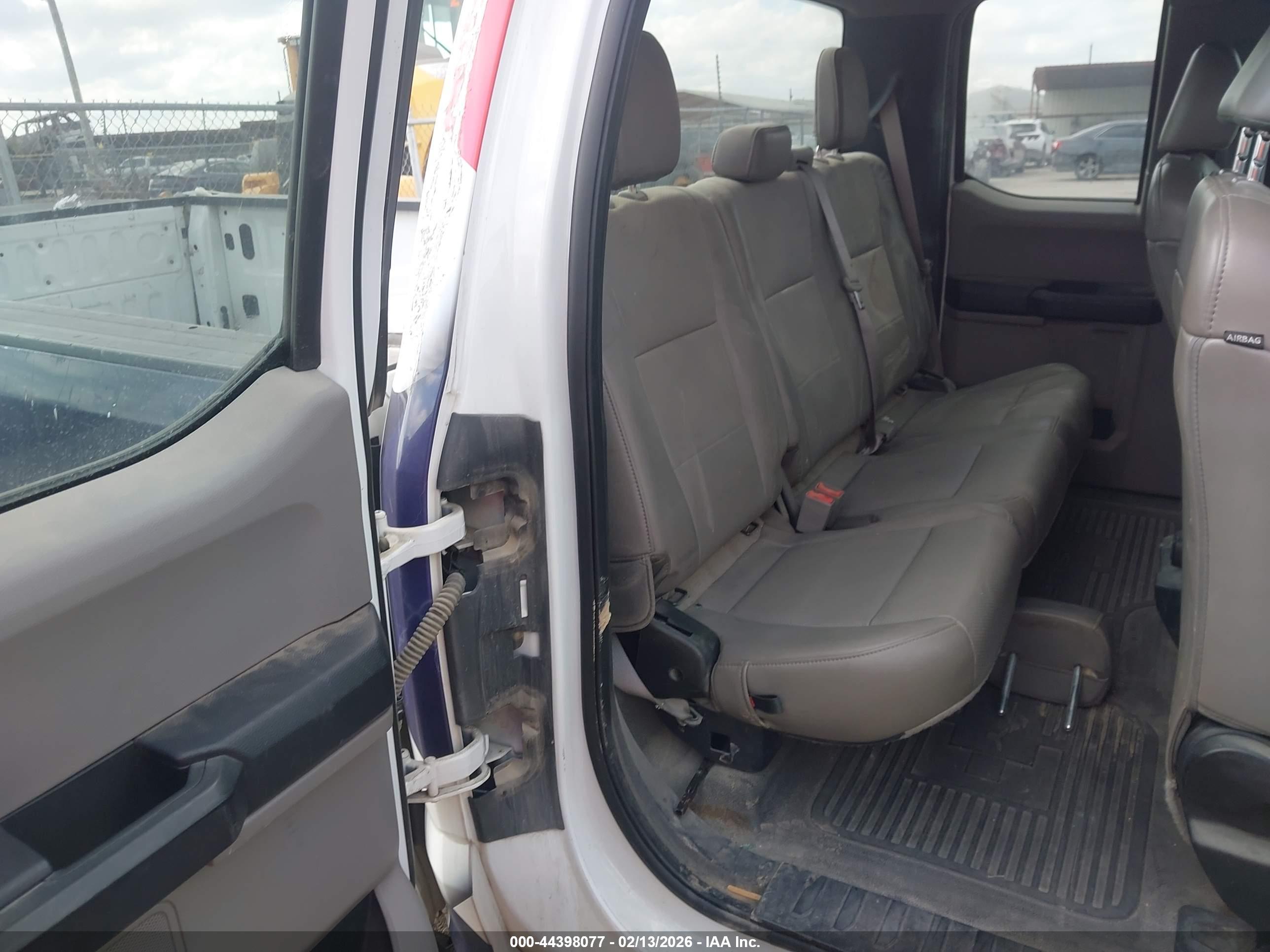 FORD F-250 image 8