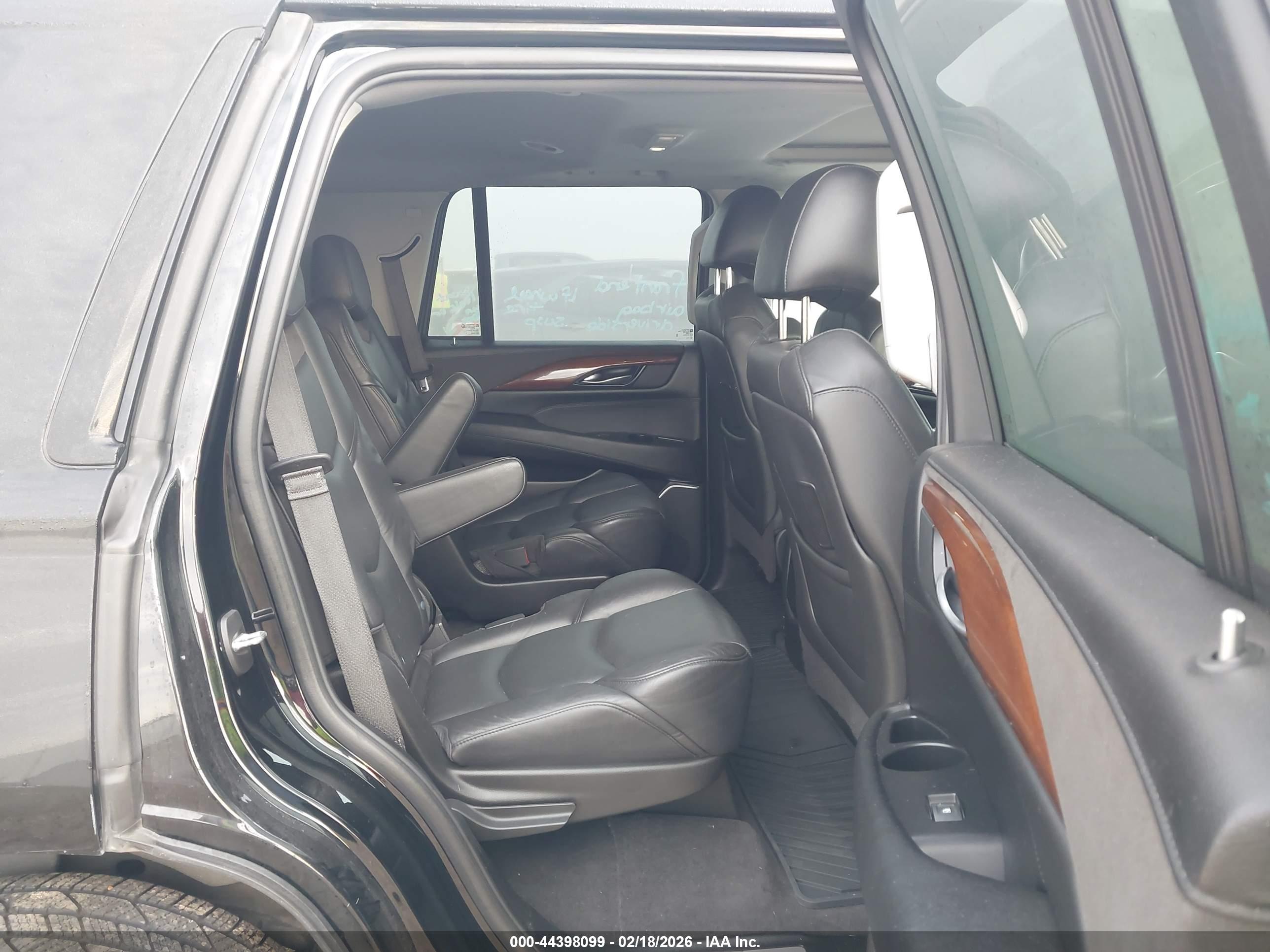 CADILLAC ESCALADE image 8