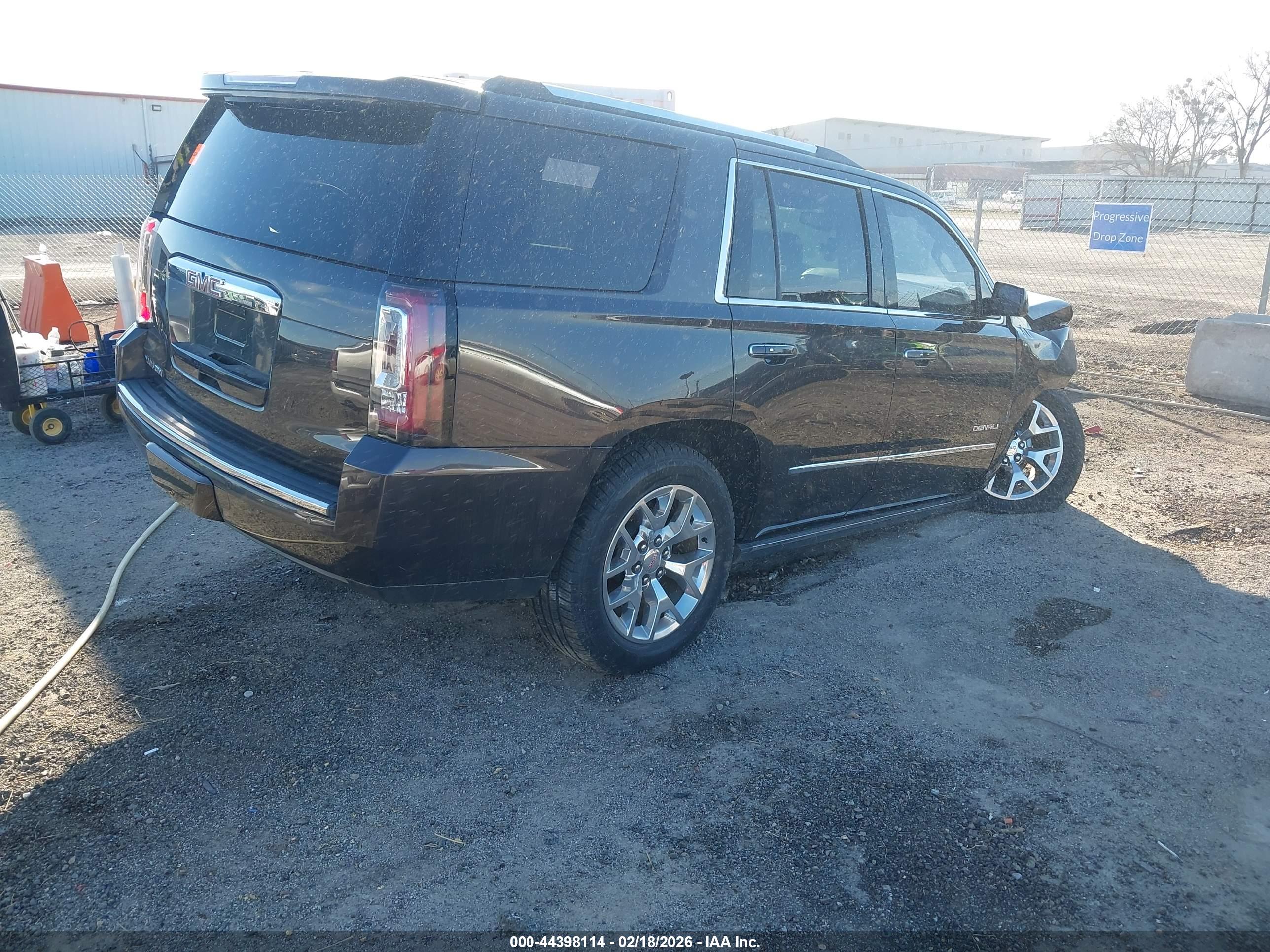 GMC YUKON image 4