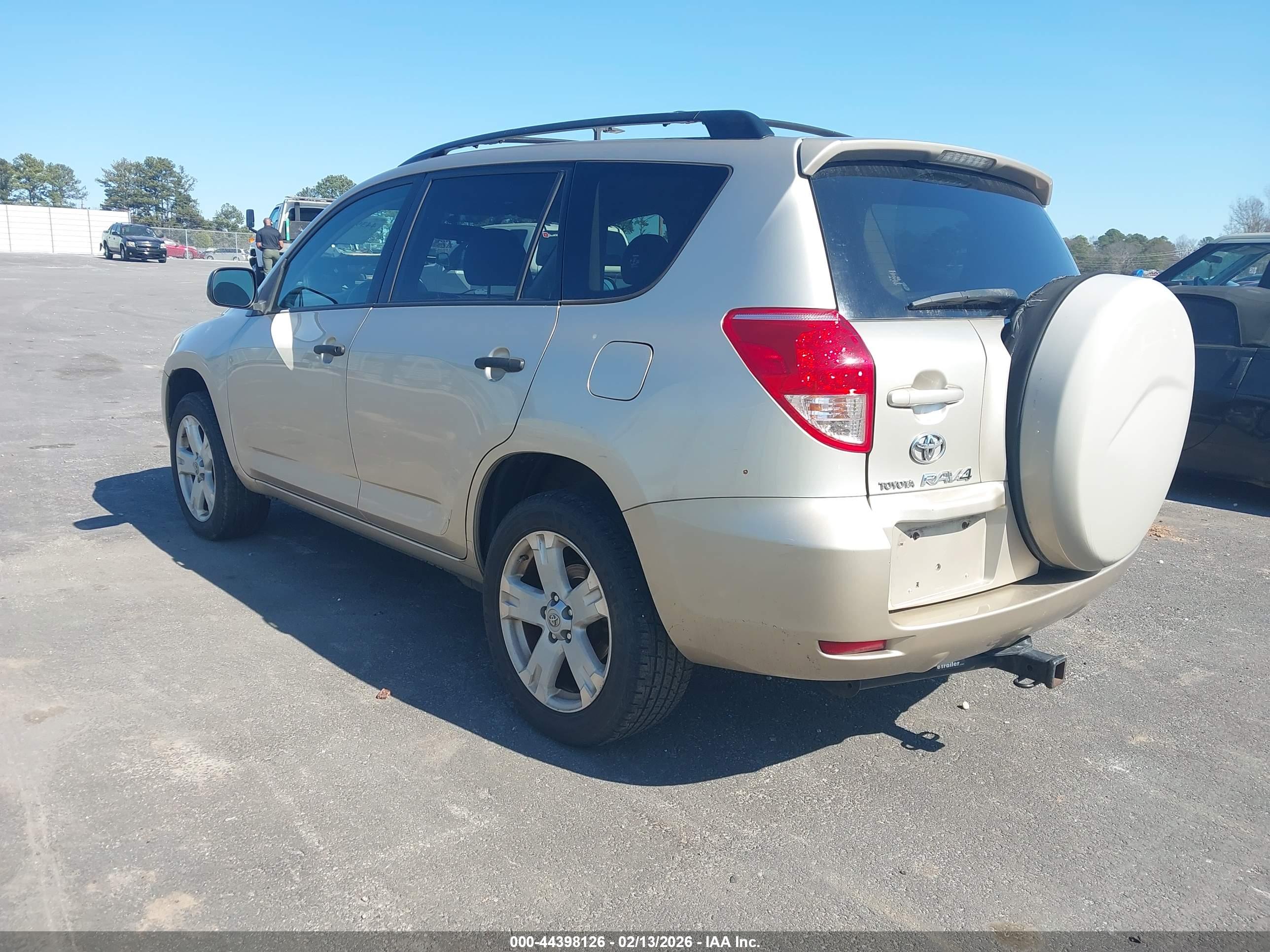 TOYOTA RAV4 image 3