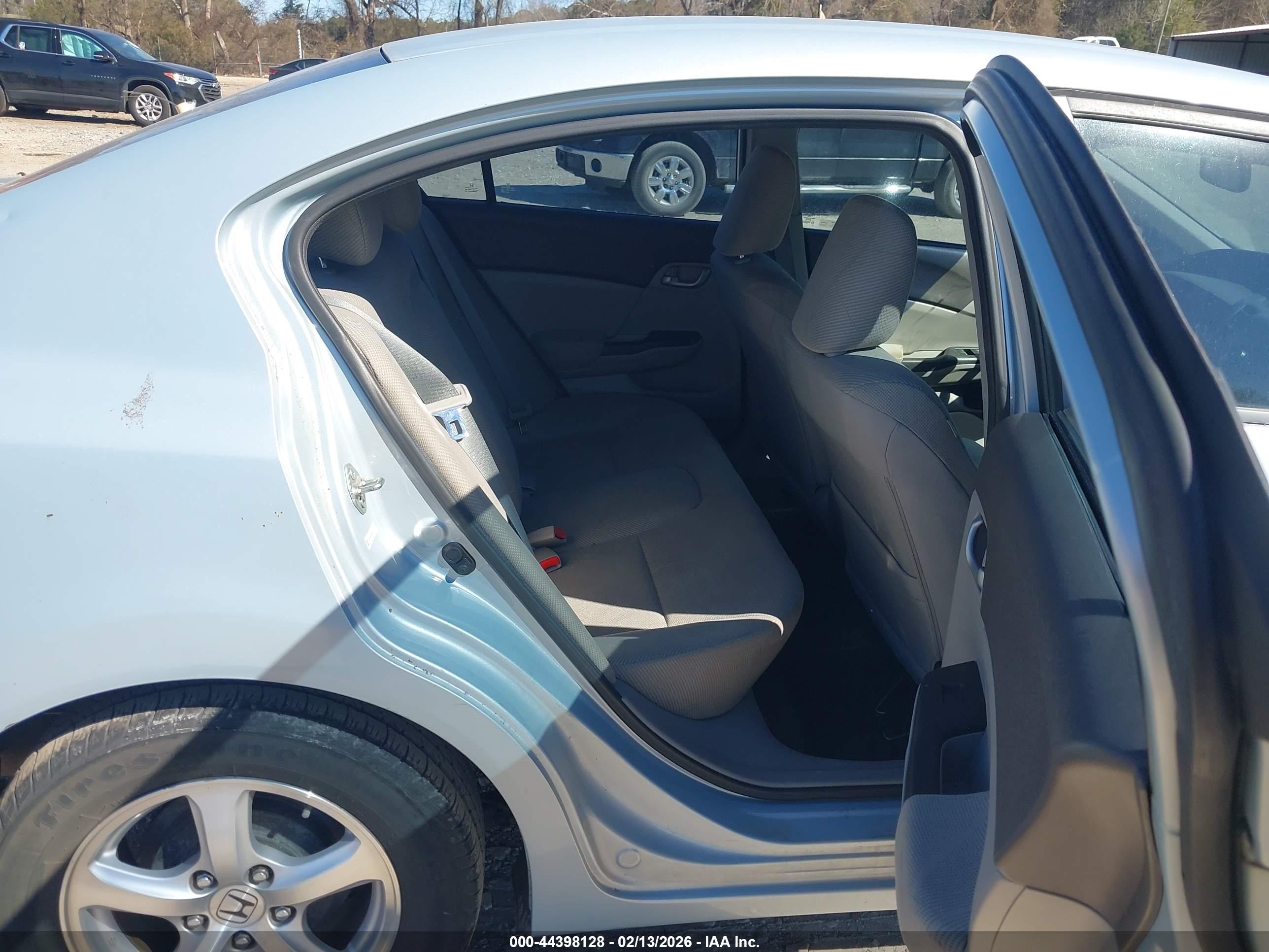 HONDA CIVIC image 8
