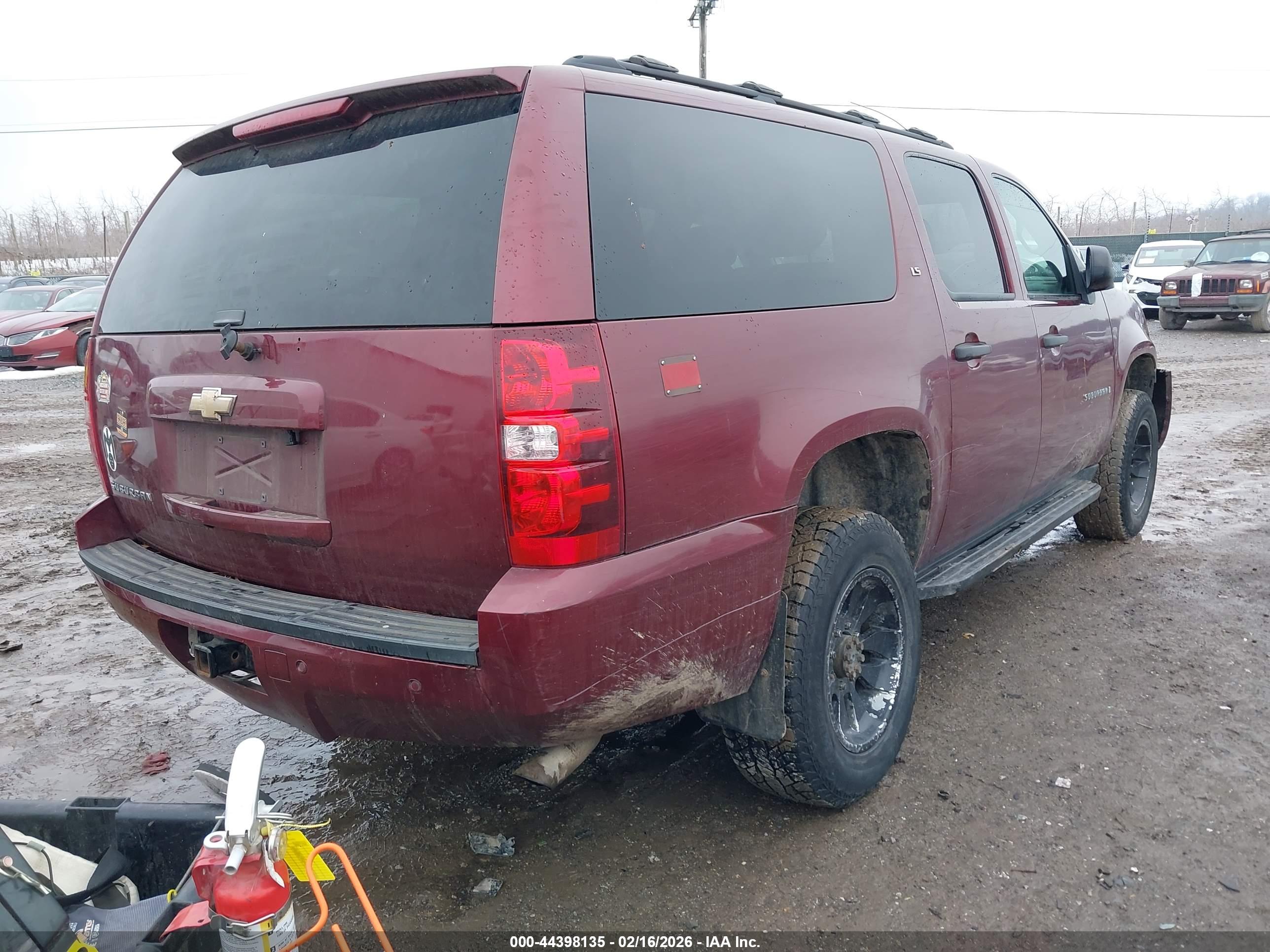 CHEVROLET SUBURBAN image 4