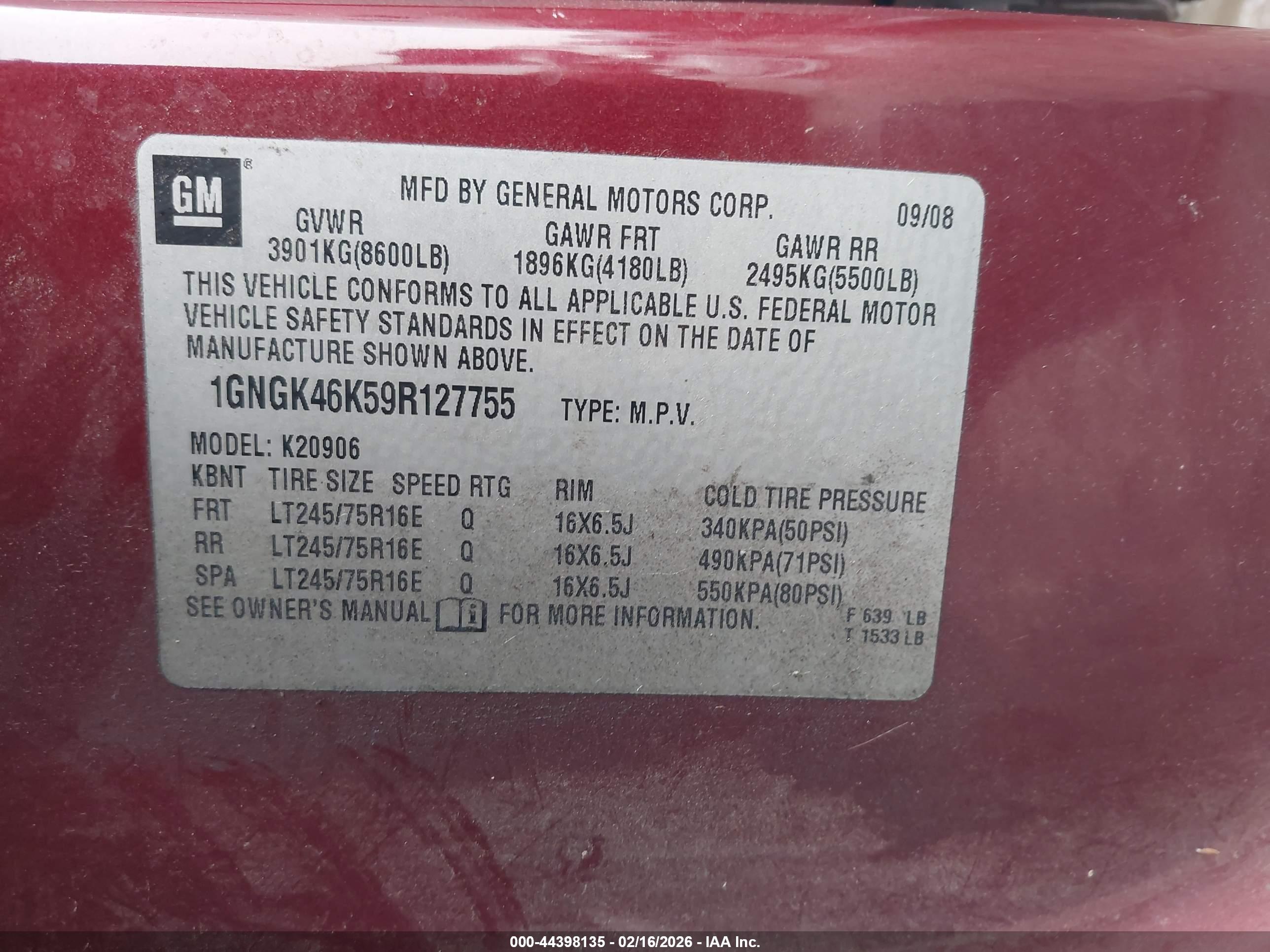CHEVROLET SUBURBAN image 9