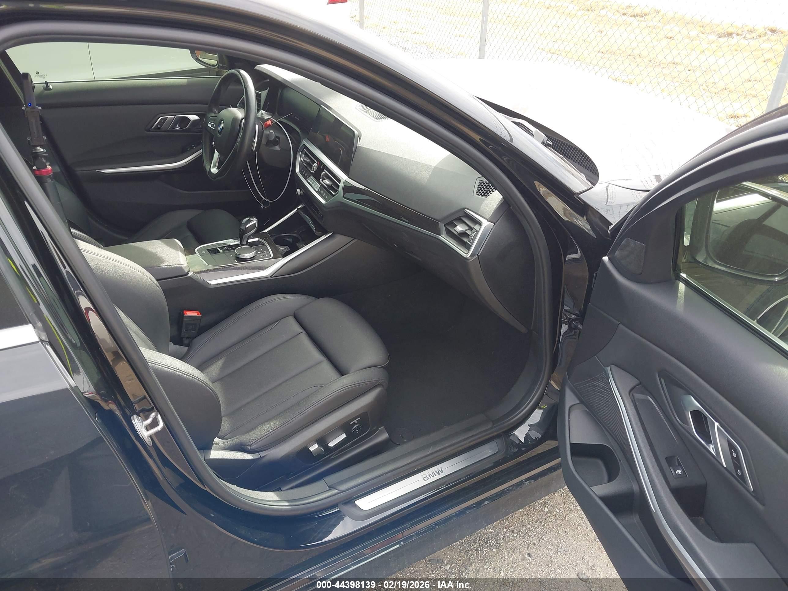 BMW 330I image 5
