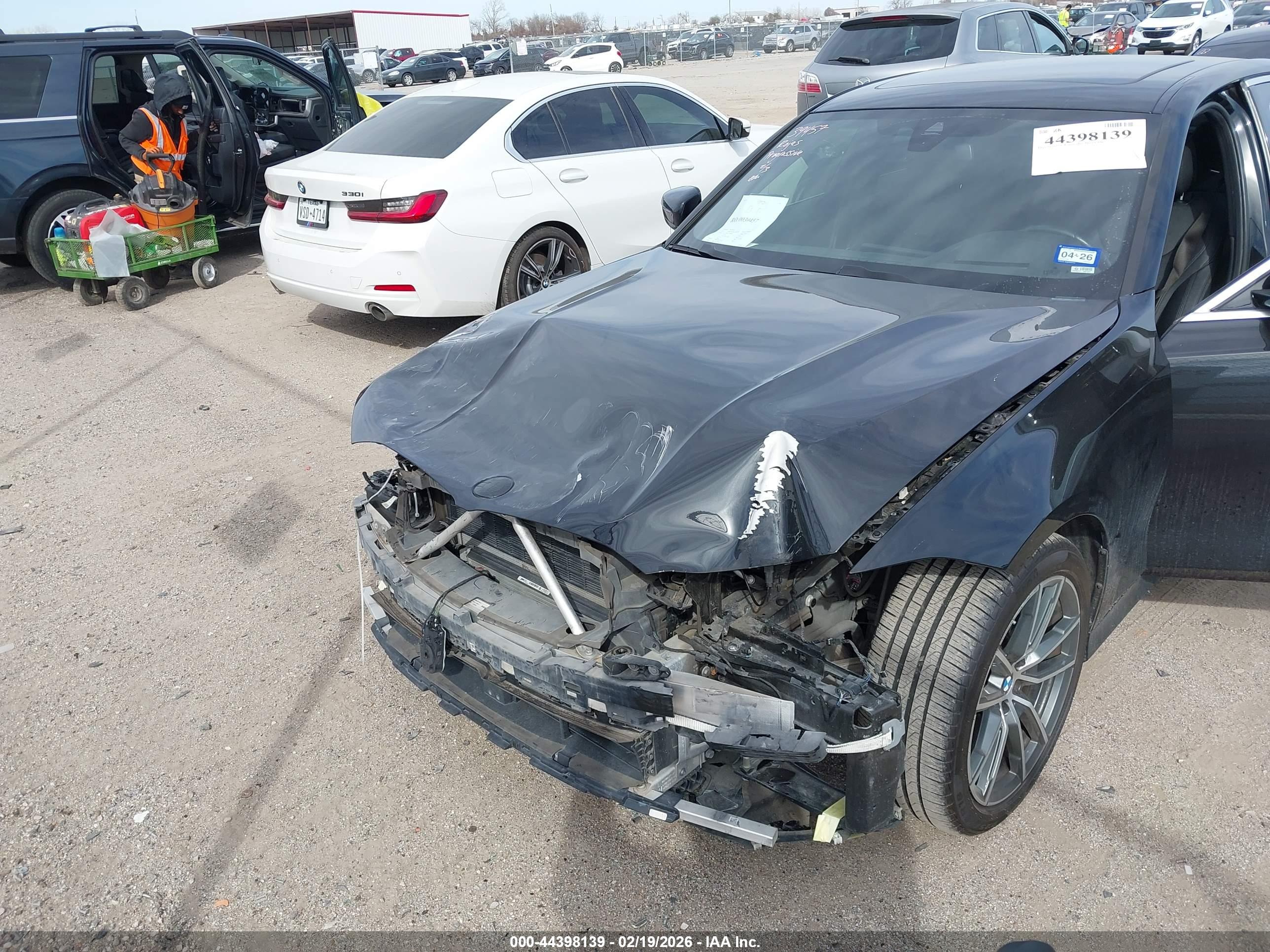 BMW 330I image 6