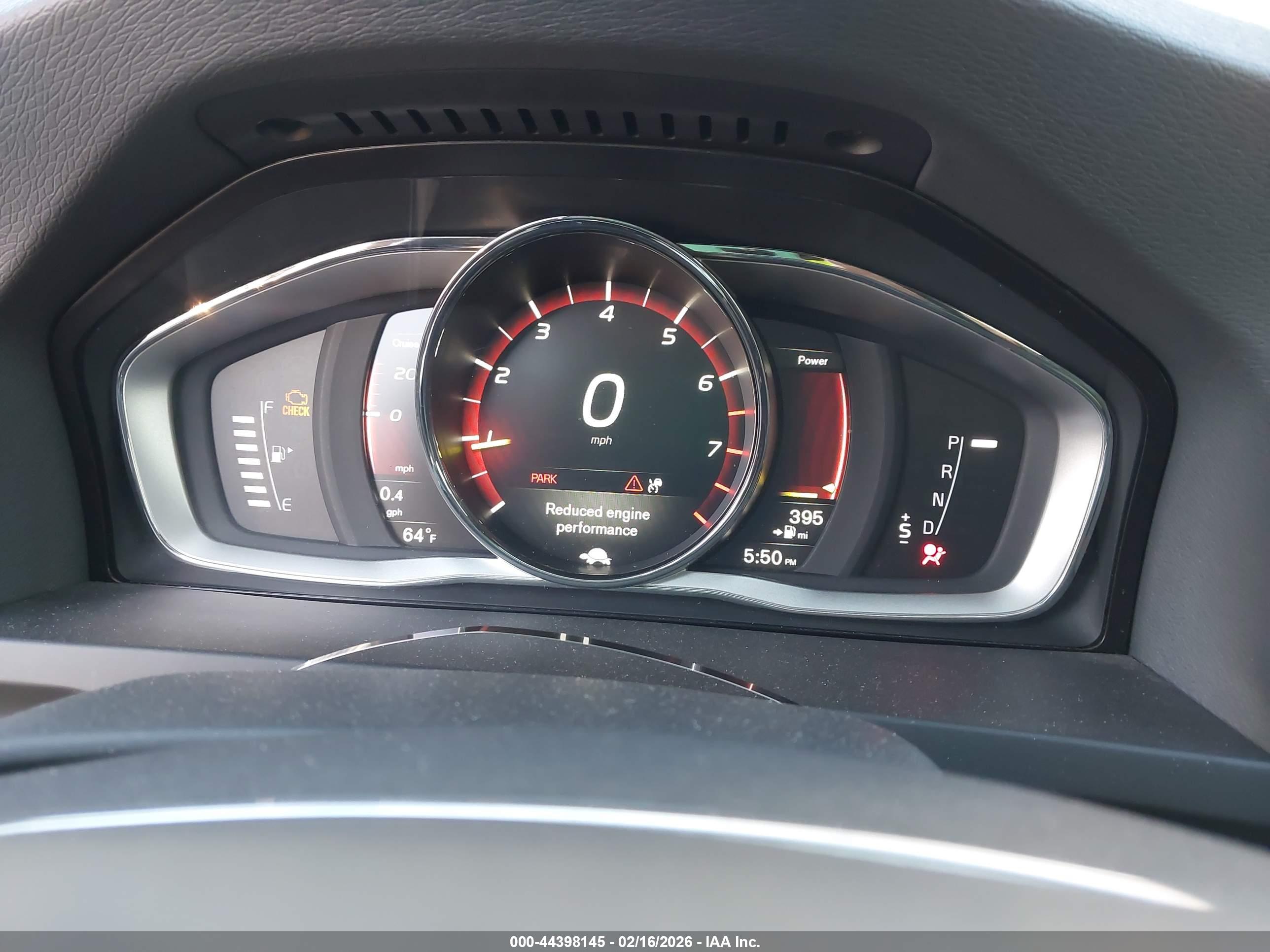 VOLVO S60 image 7