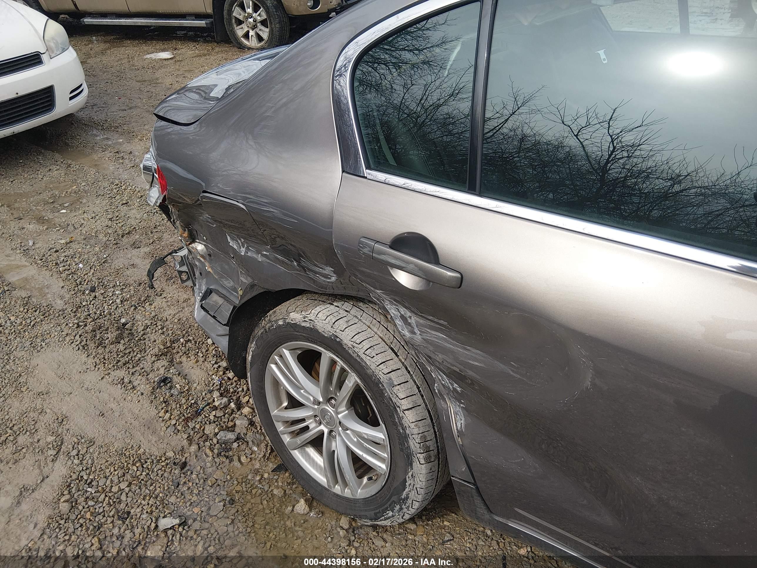 INFINITI G37X image 6