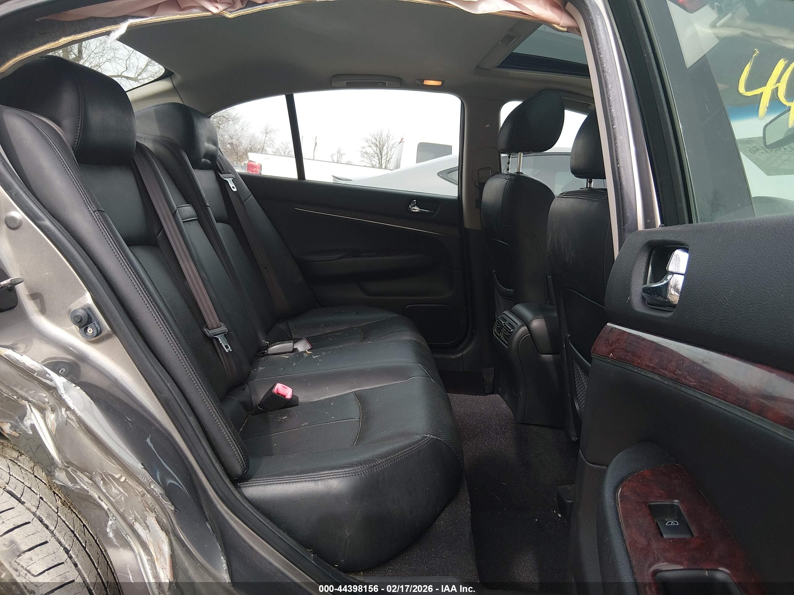 INFINITI G37X image 8