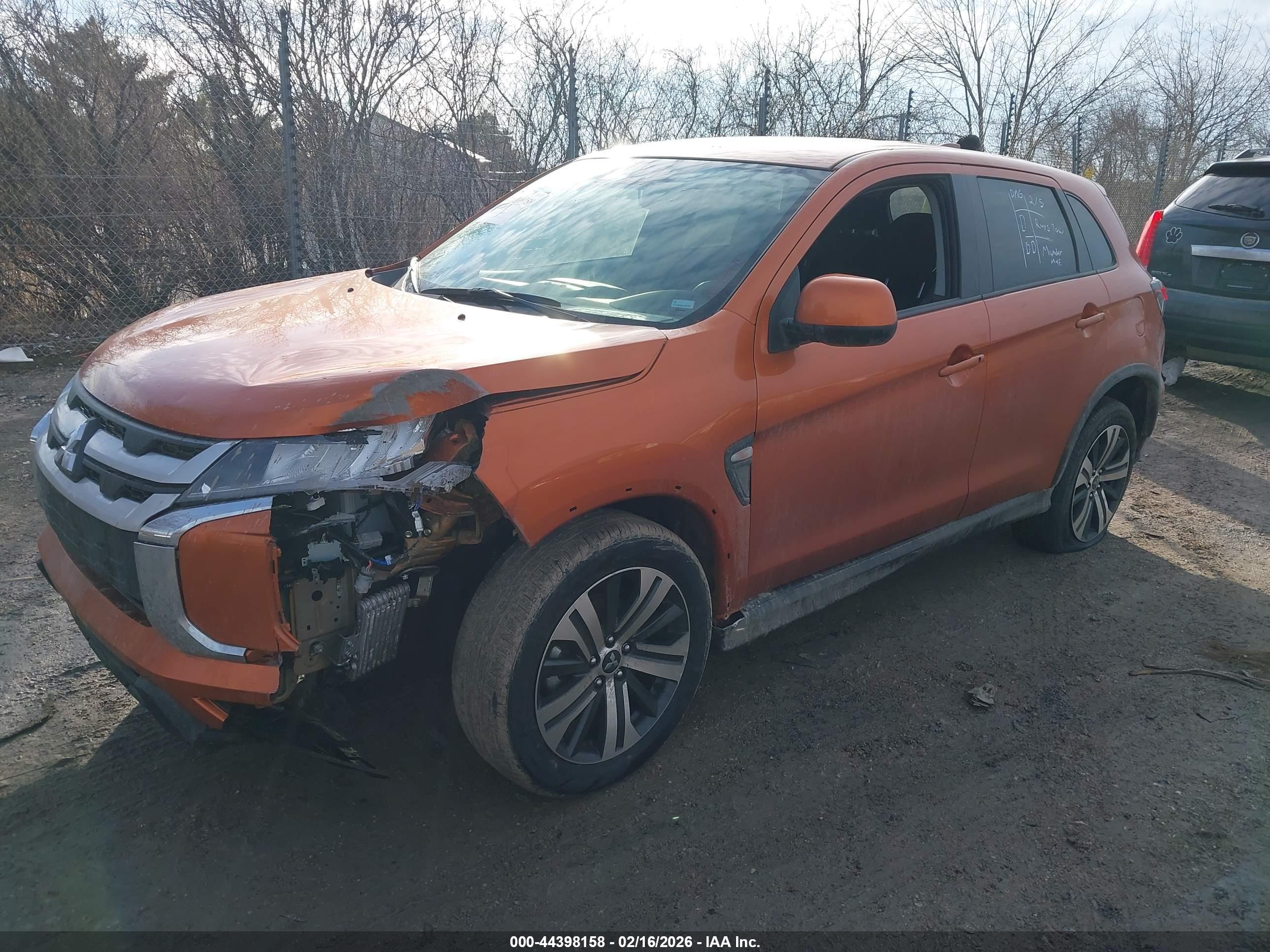 MITSUBISHI OUTLANDER image 2