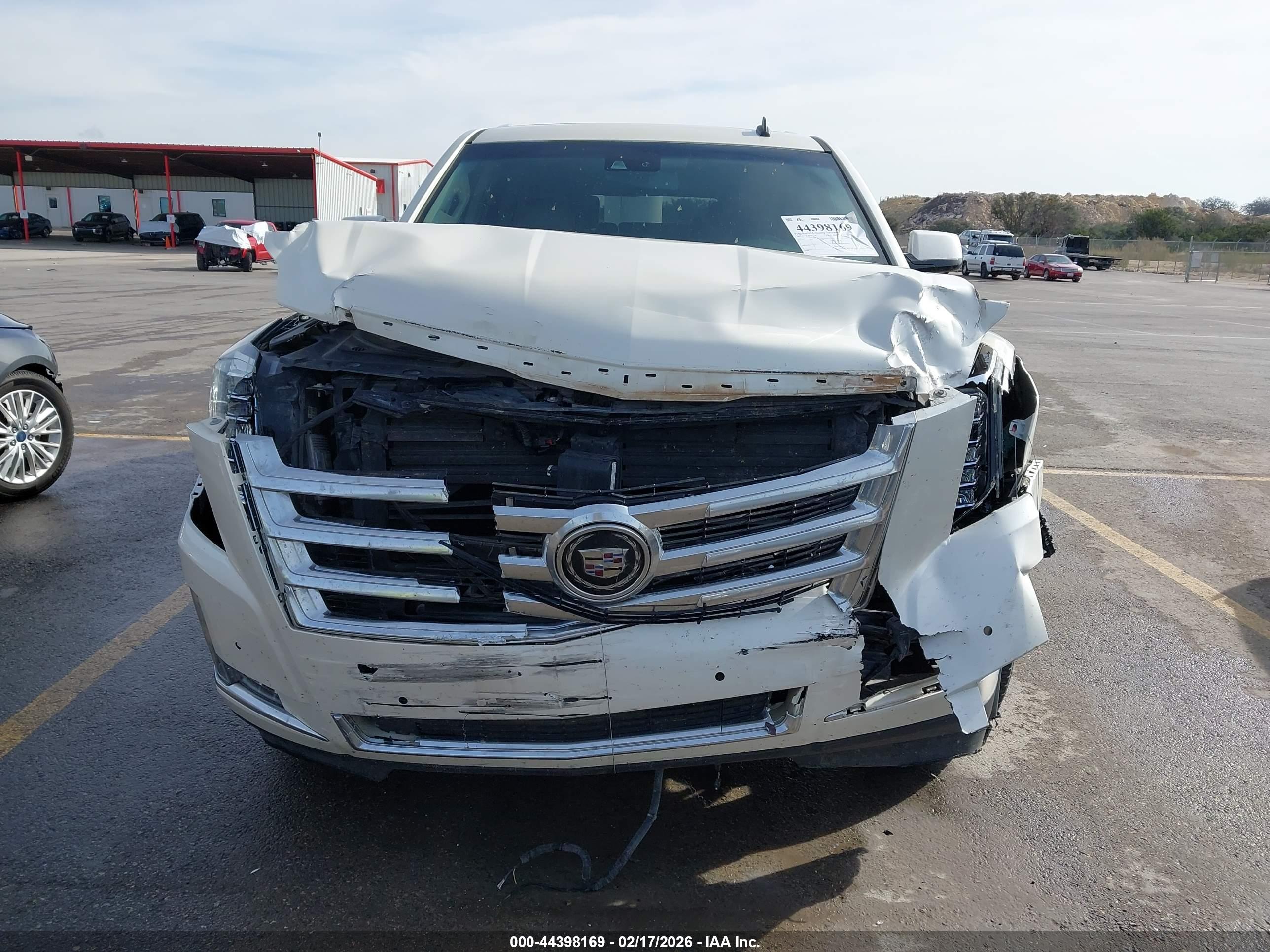 CADILLAC ESCALADE image 6