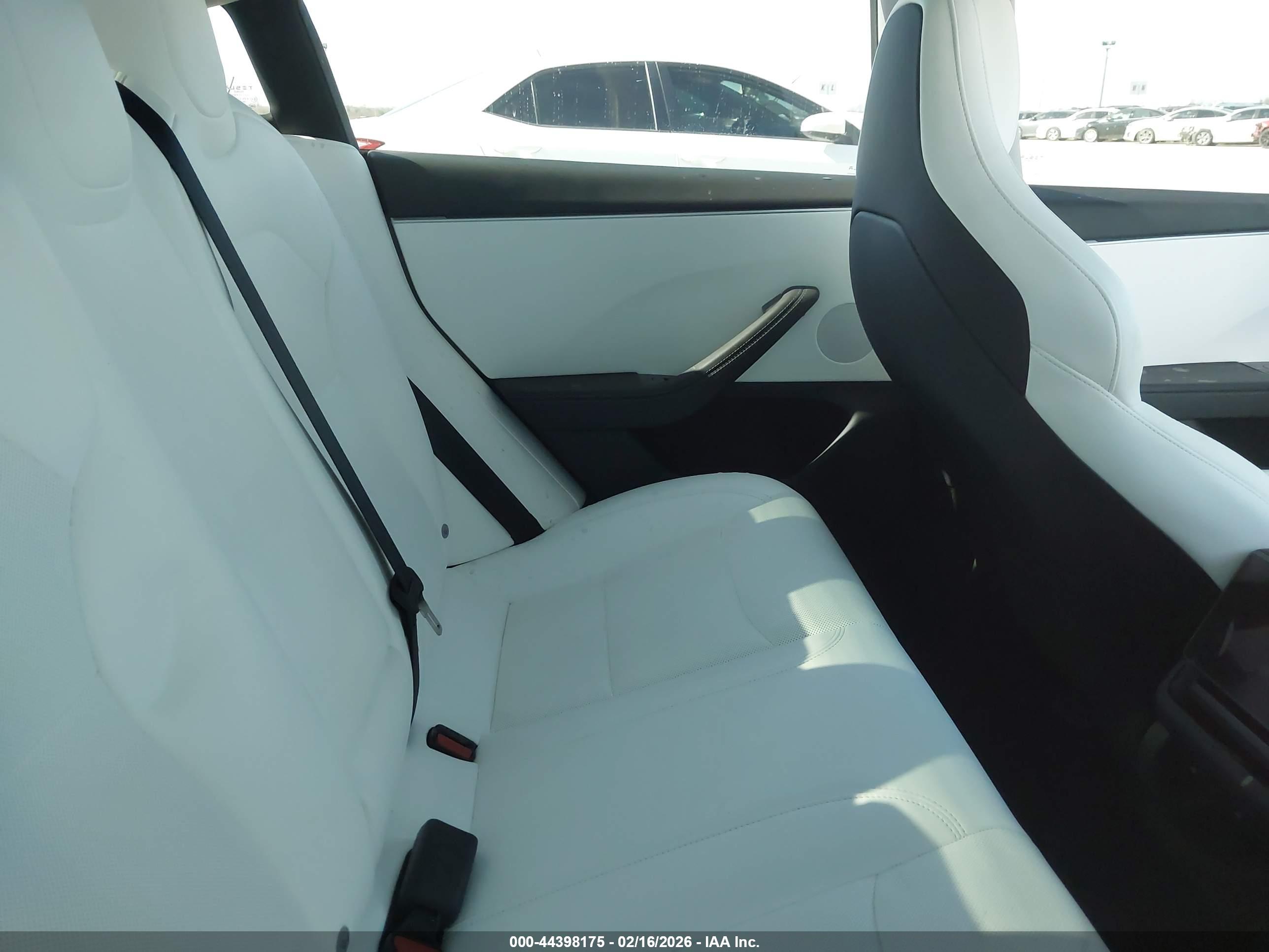 TESLA MODEL image 8
