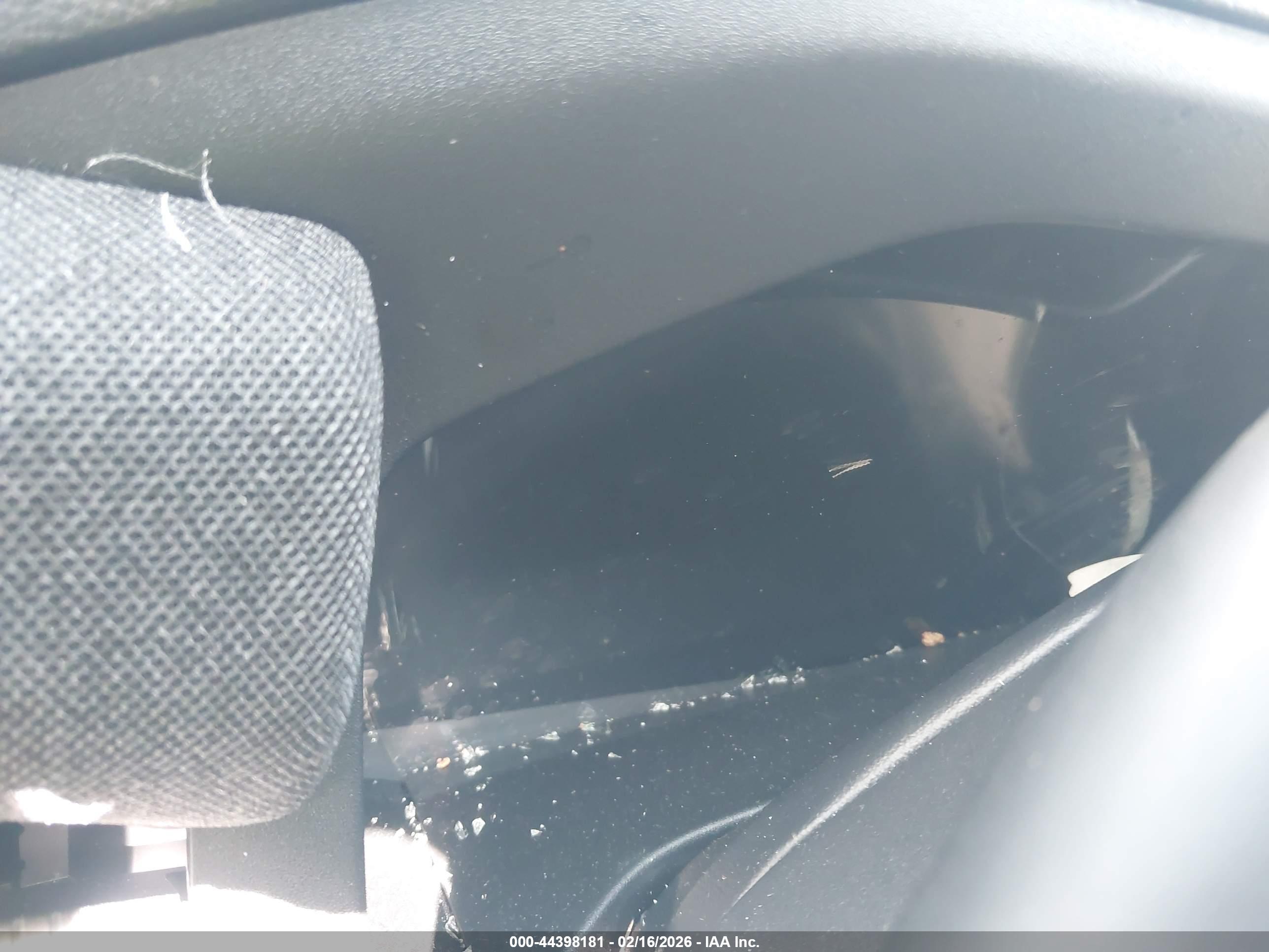 FORD EXPLORER image 7