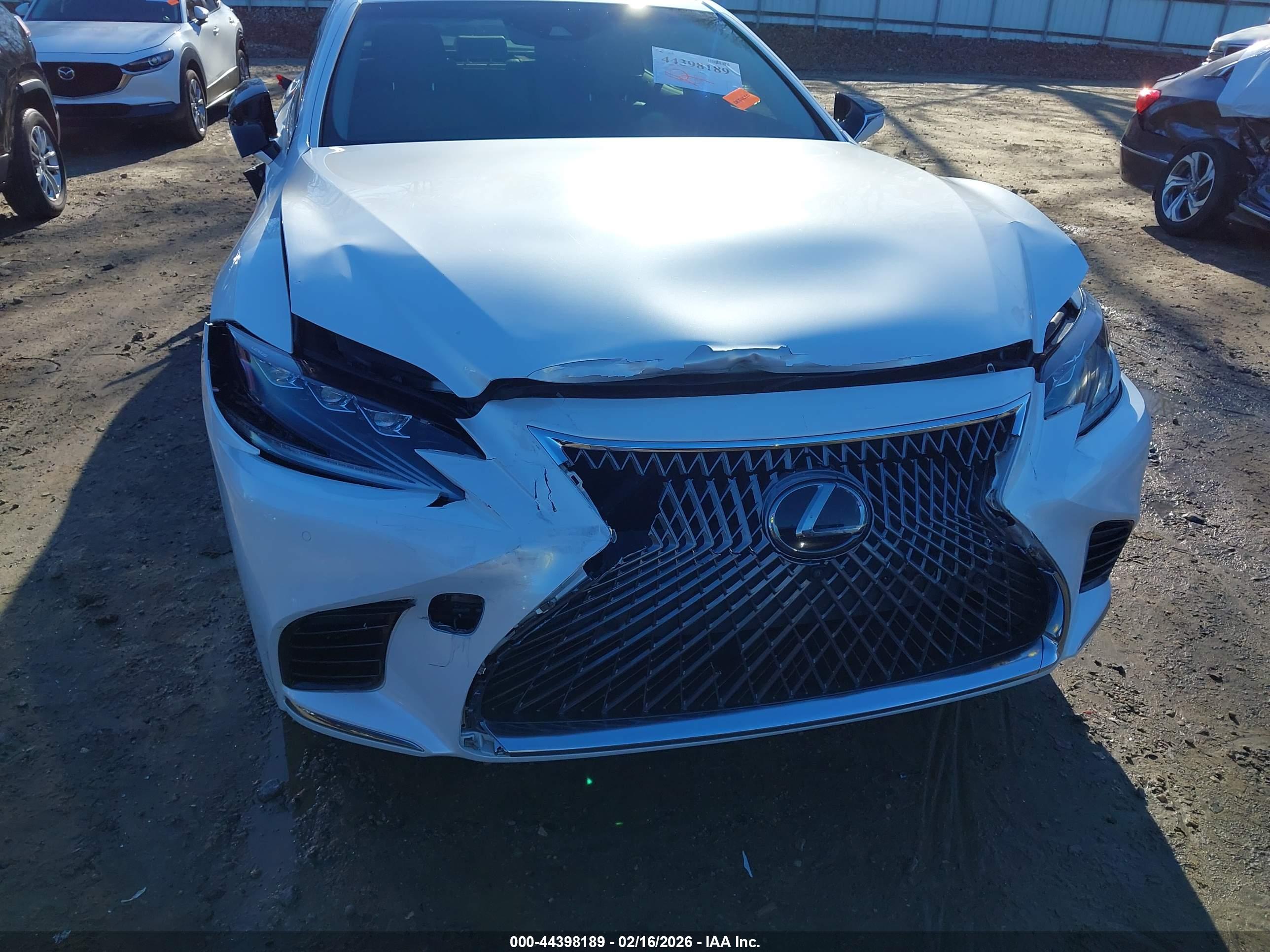 LEXUS LS image 6