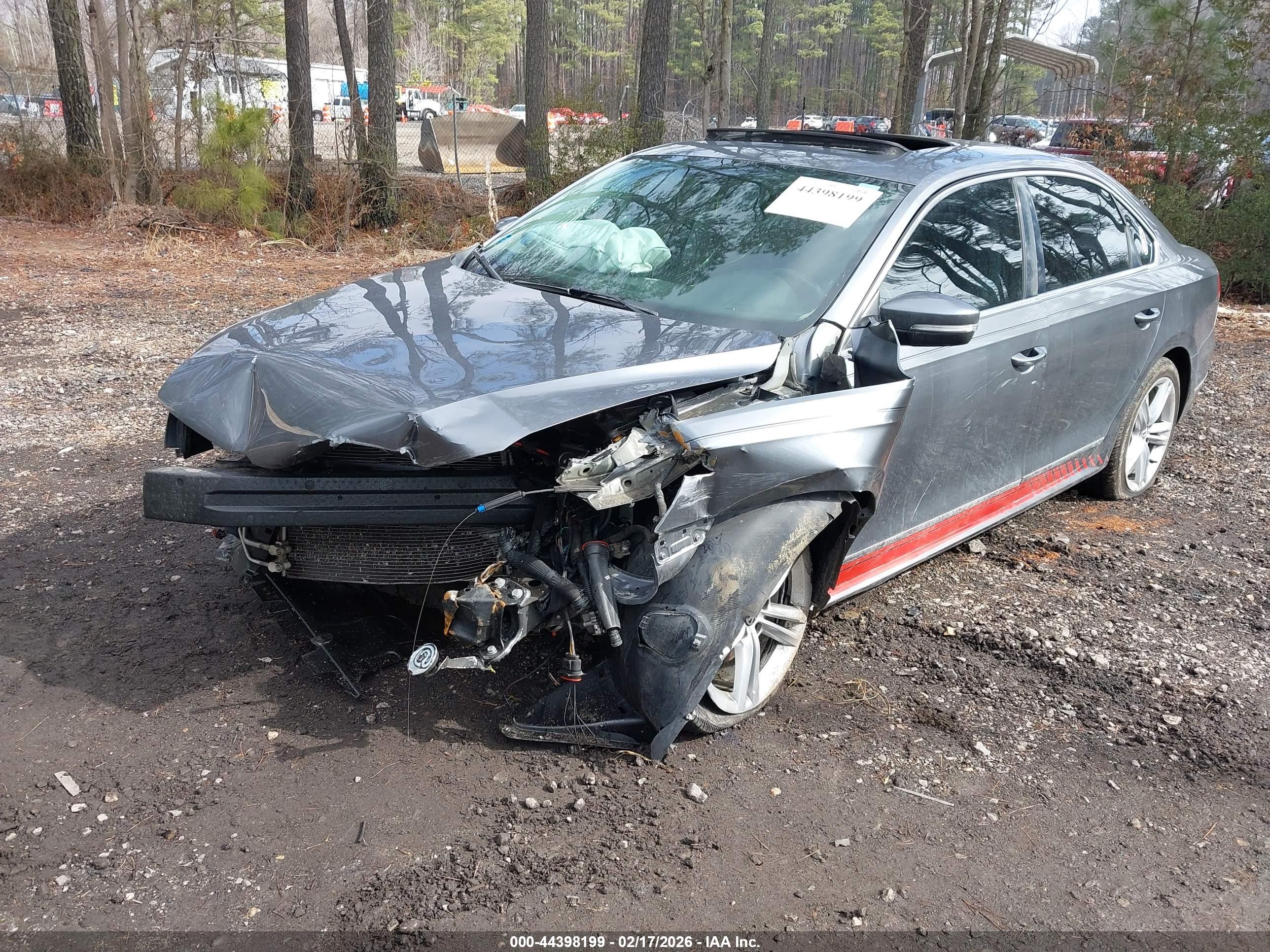 VOLKSWAGEN PASSAT image 2