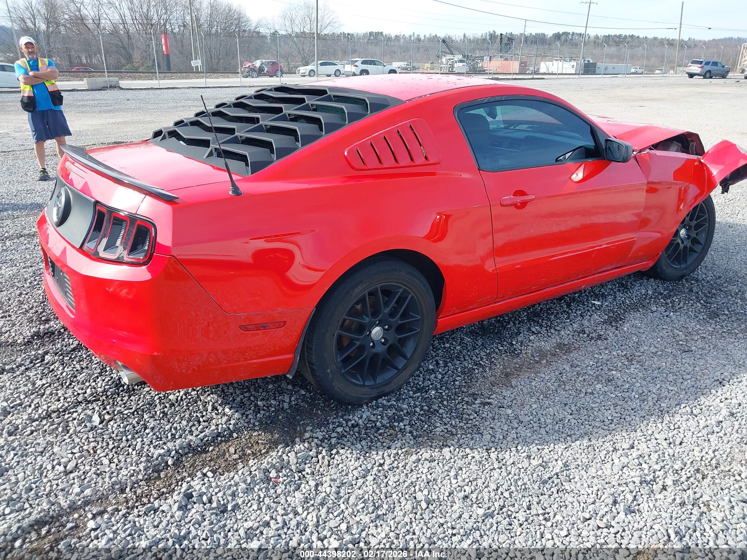 FORD MUSTANG image 4
