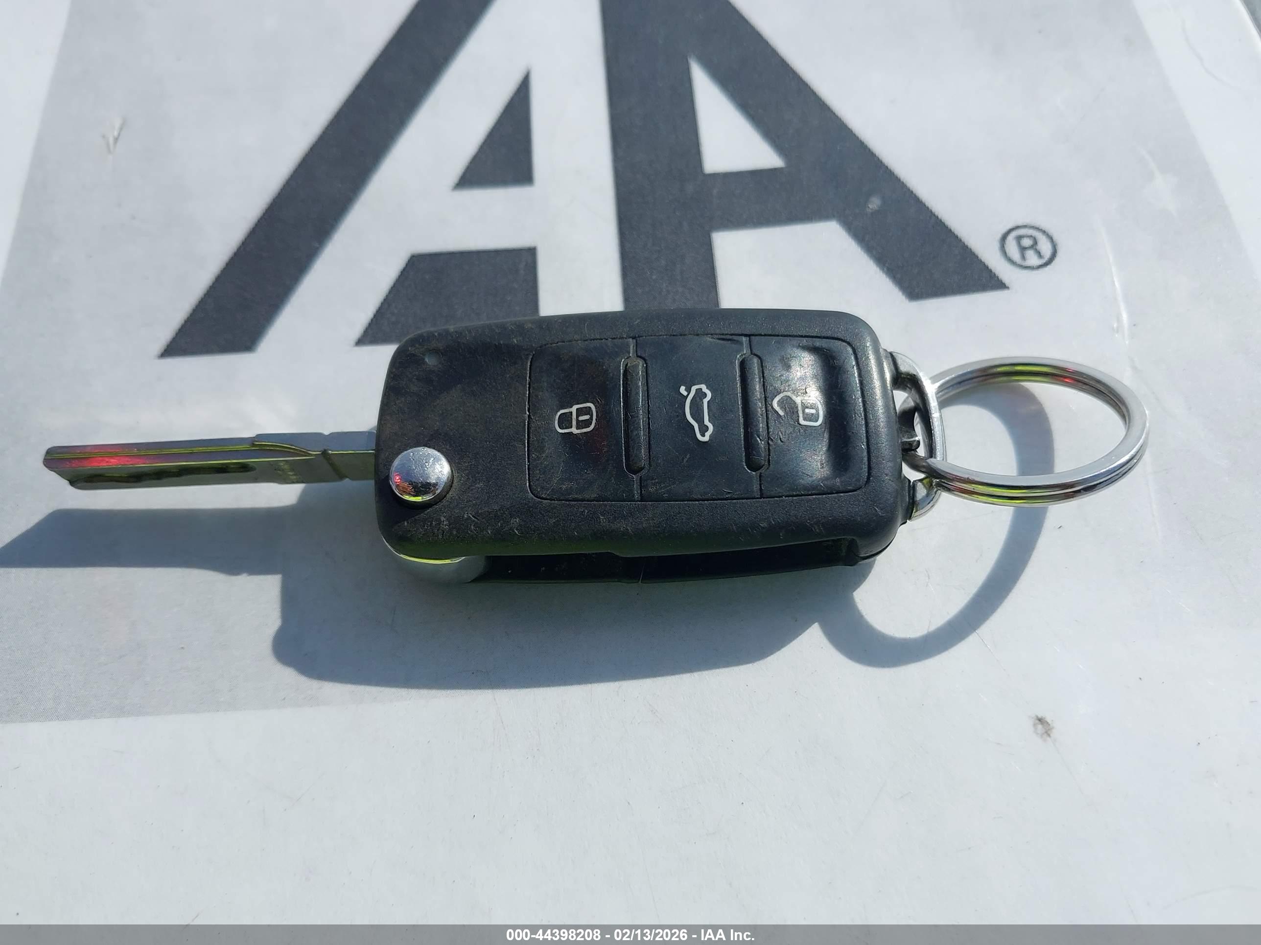VOLKSWAGEN GOLF image 11