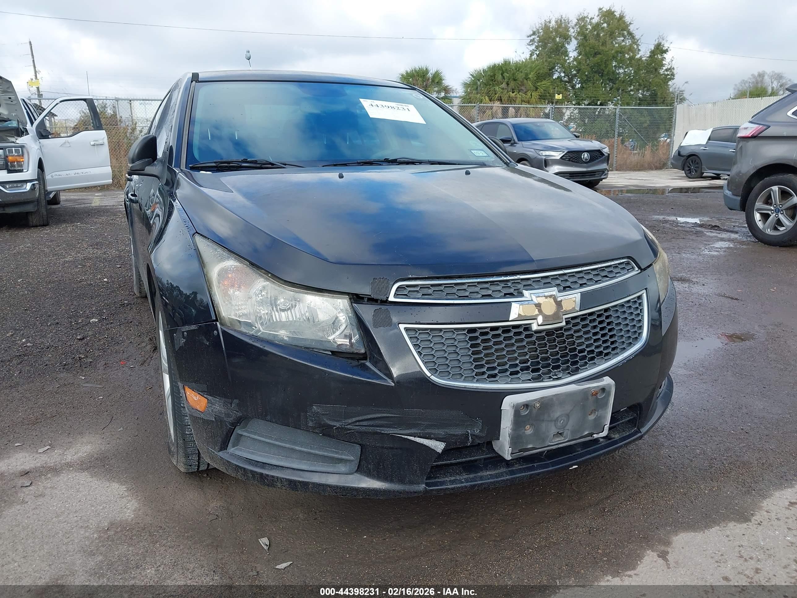 CHEVROLET CRUZE image 6