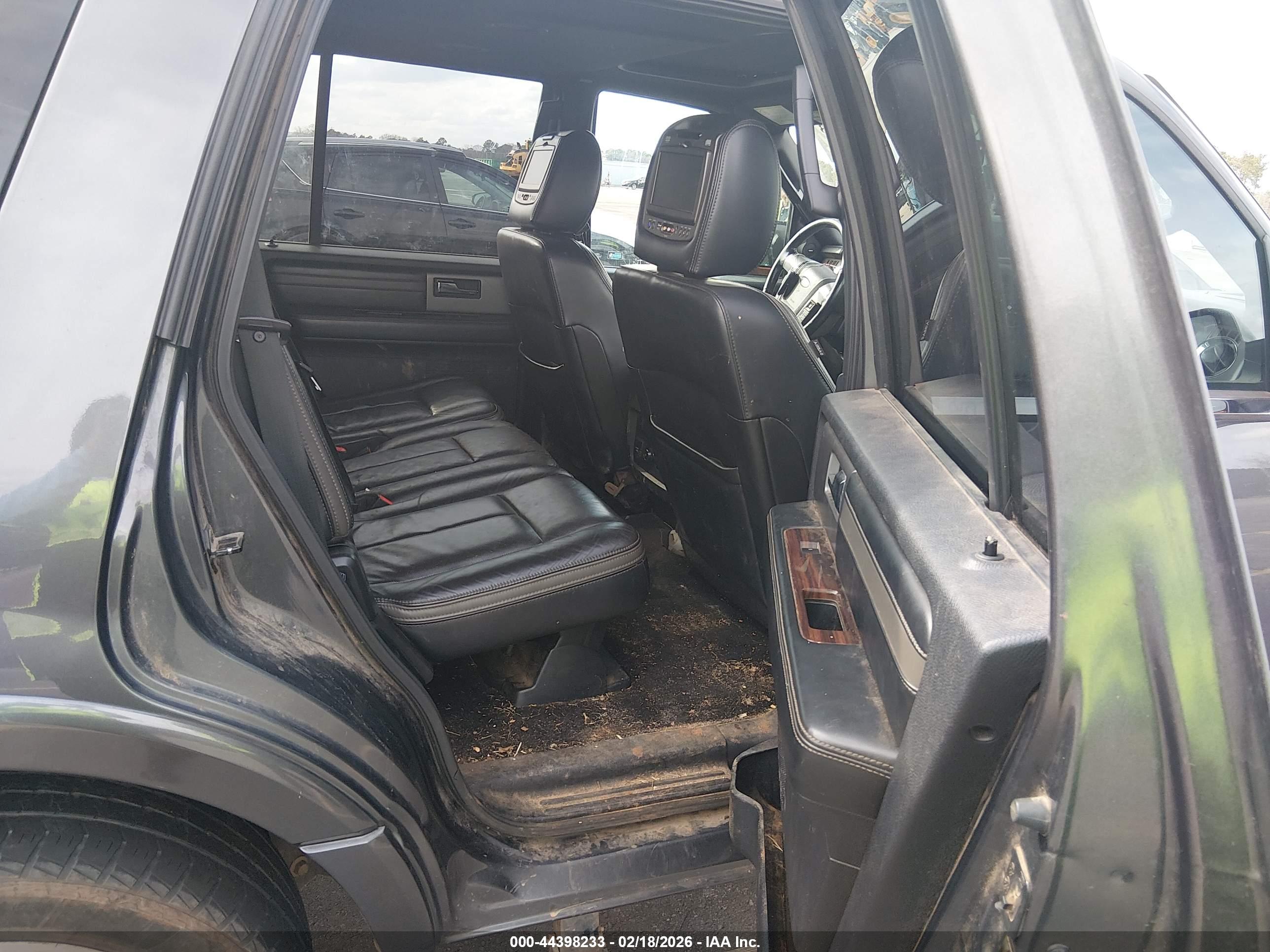 FORD EXPEDITION image 8