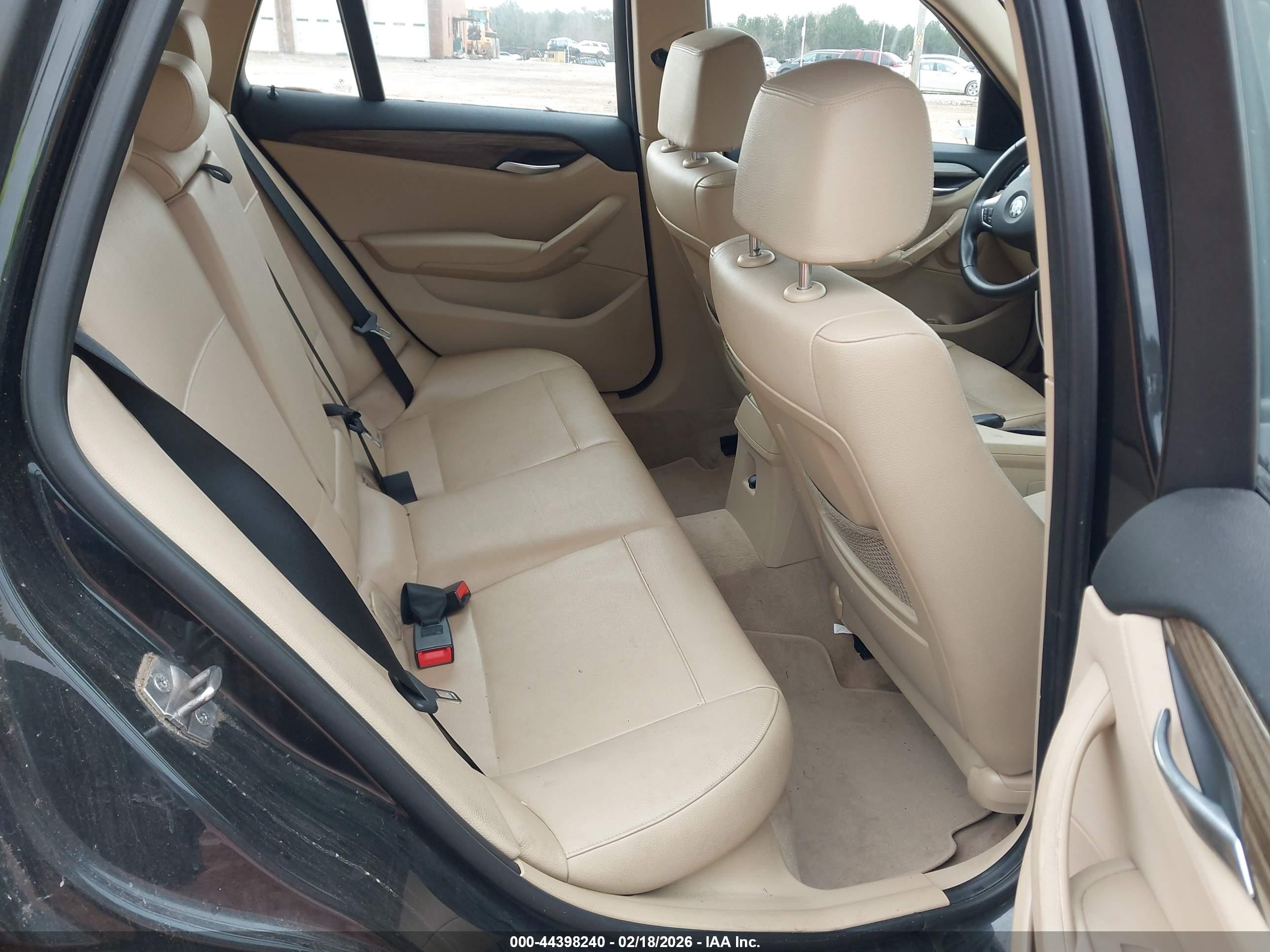 BMW X1 image 8