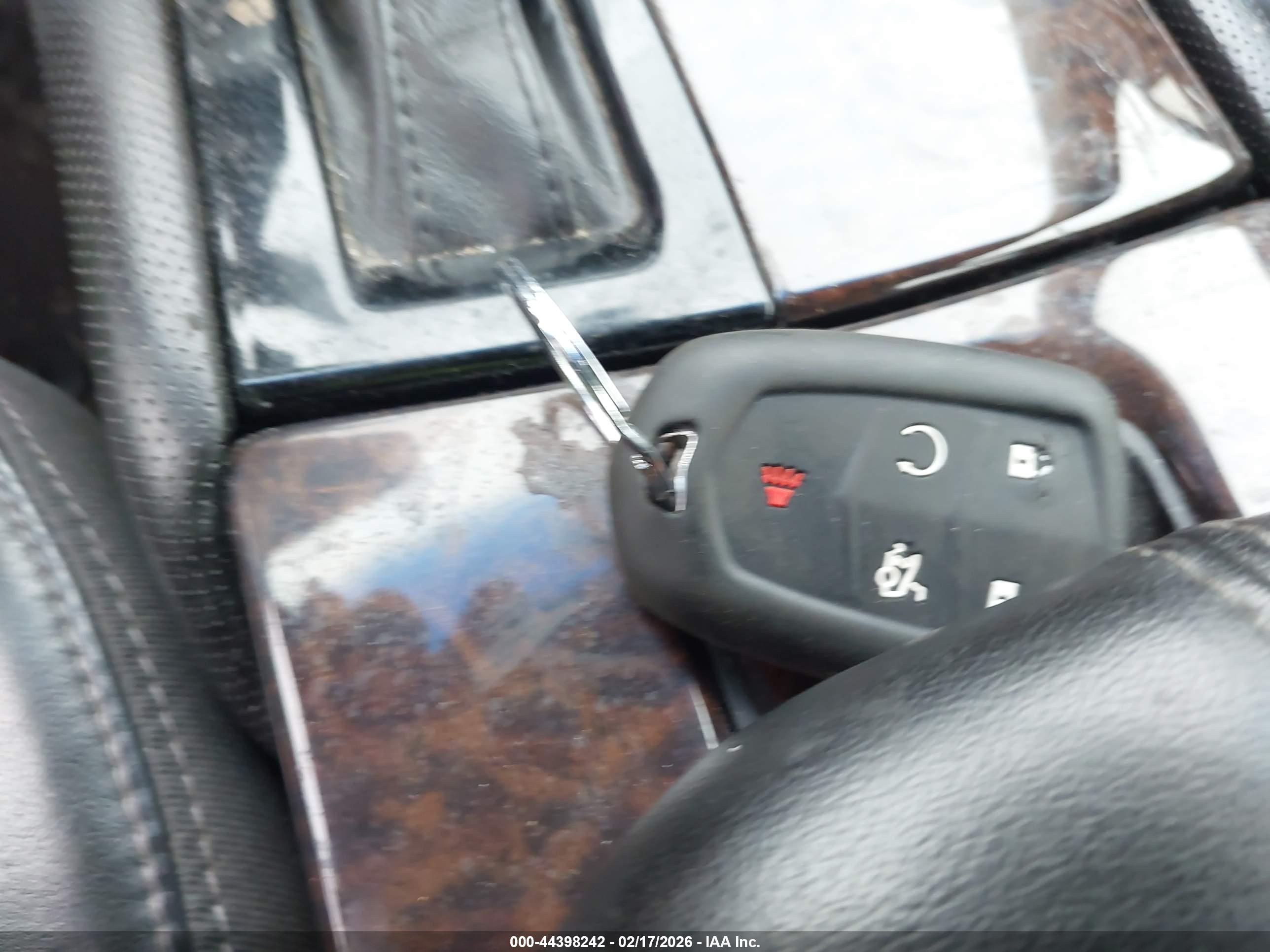 CADILLAC XTS image 11