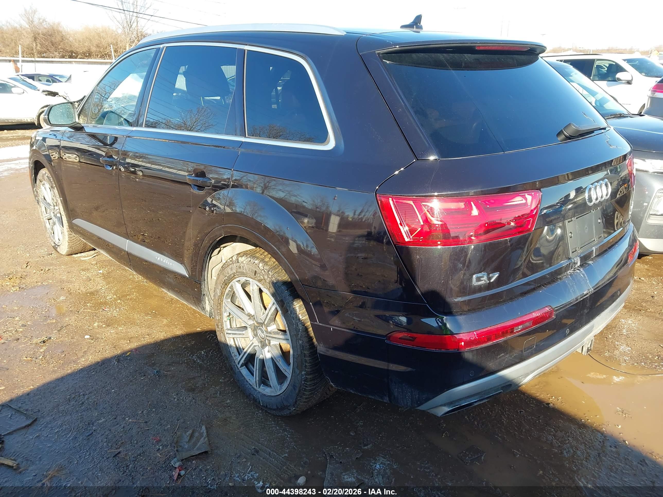 AUDI Q7 image 3
