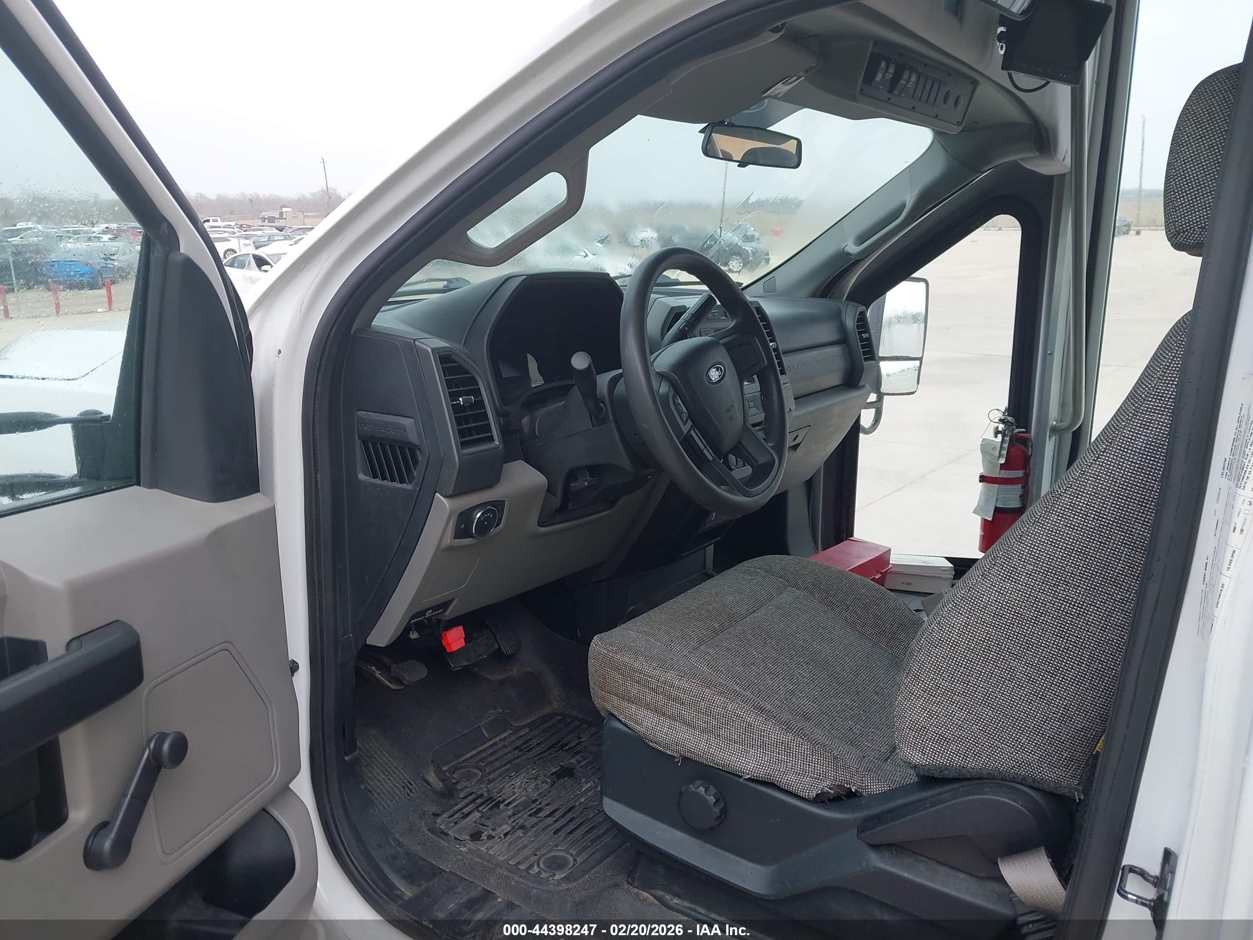 FORD F-550 image 5
