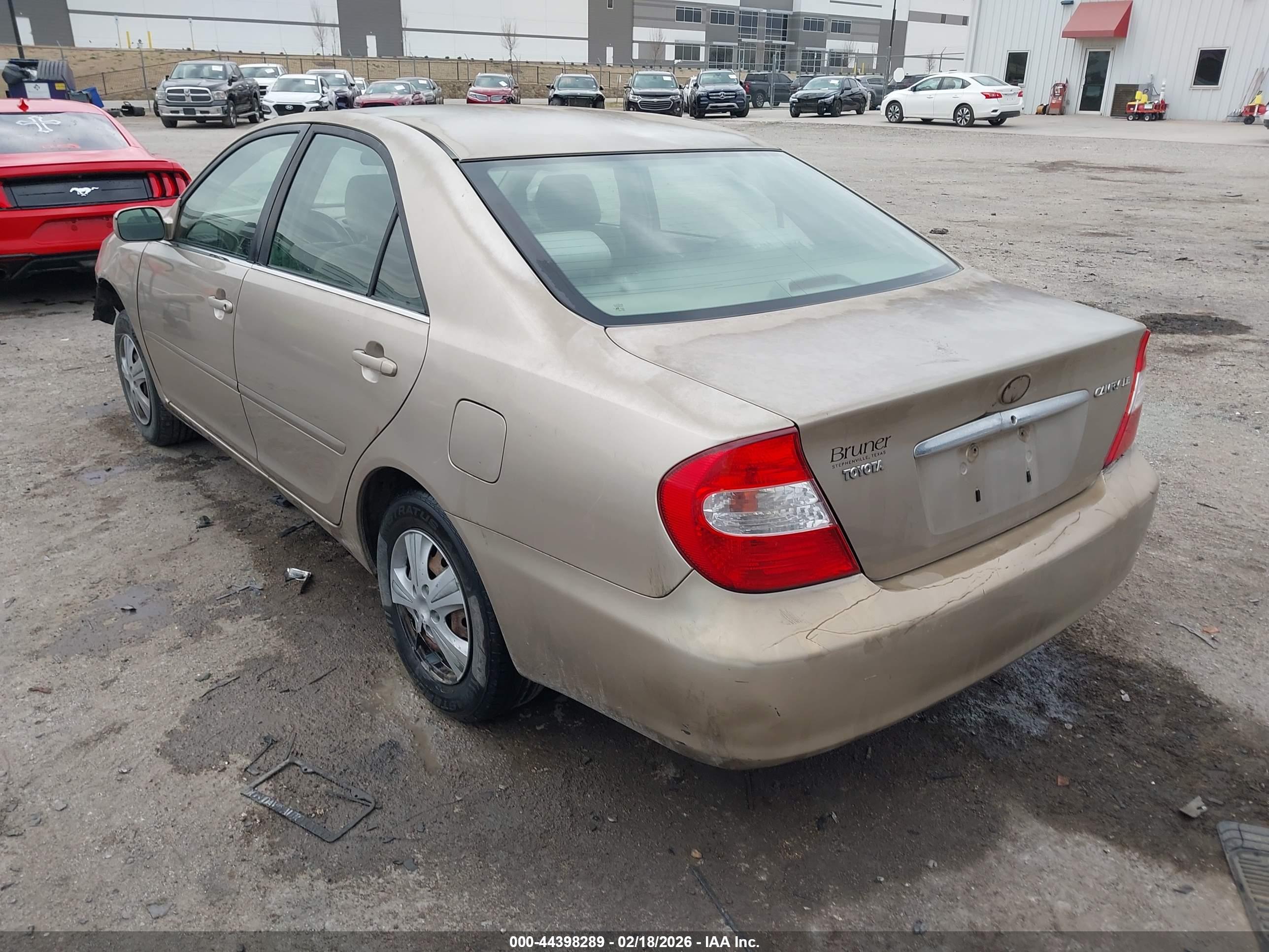 TOYOTA CAMRY image 3
