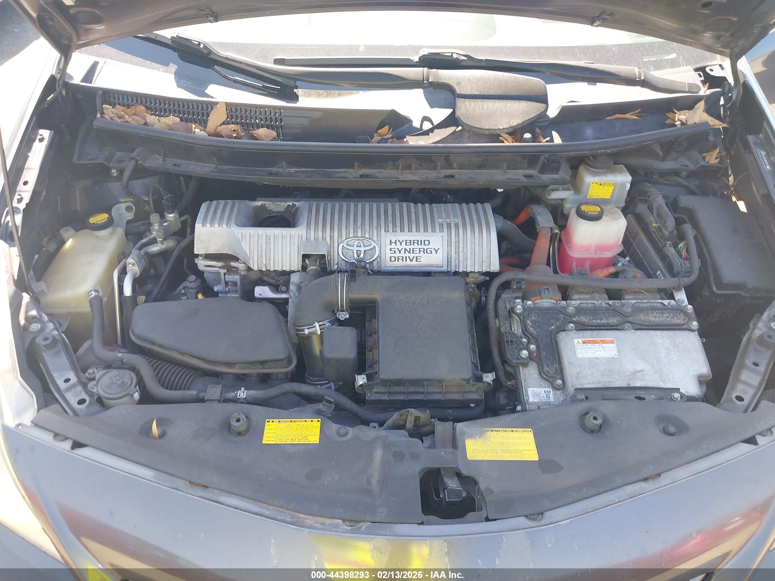 TOYOTA PRIUS image 10