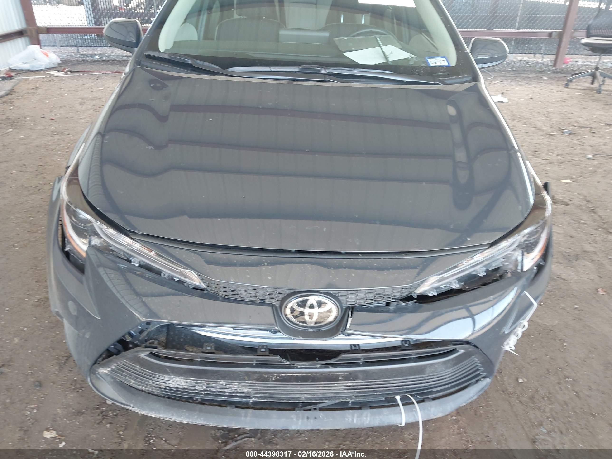 TOYOTA COROLLA image 6