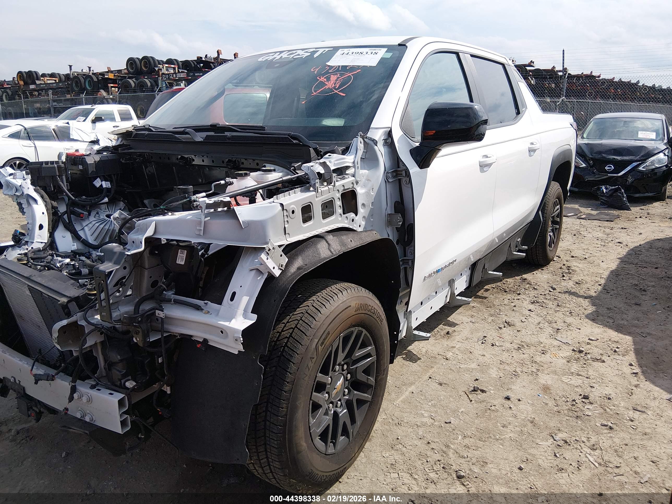 CHEVROLET SILVERADO image 2