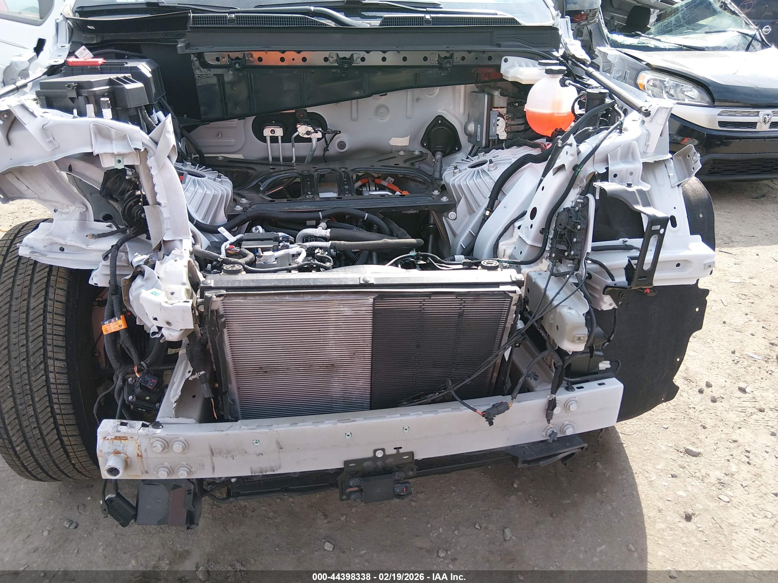 CHEVROLET SILVERADO image 6