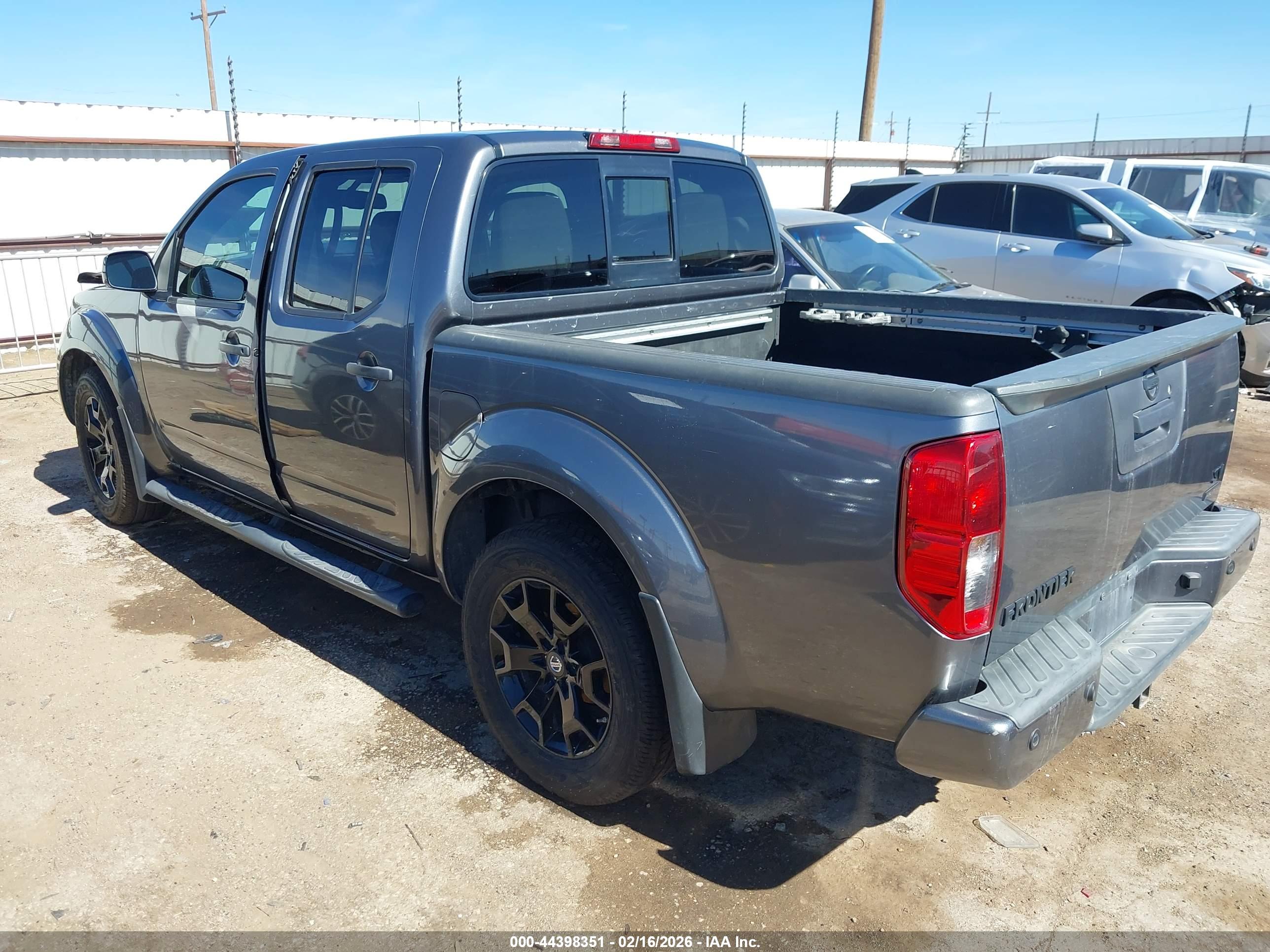 NISSAN FRONTIER image 3
