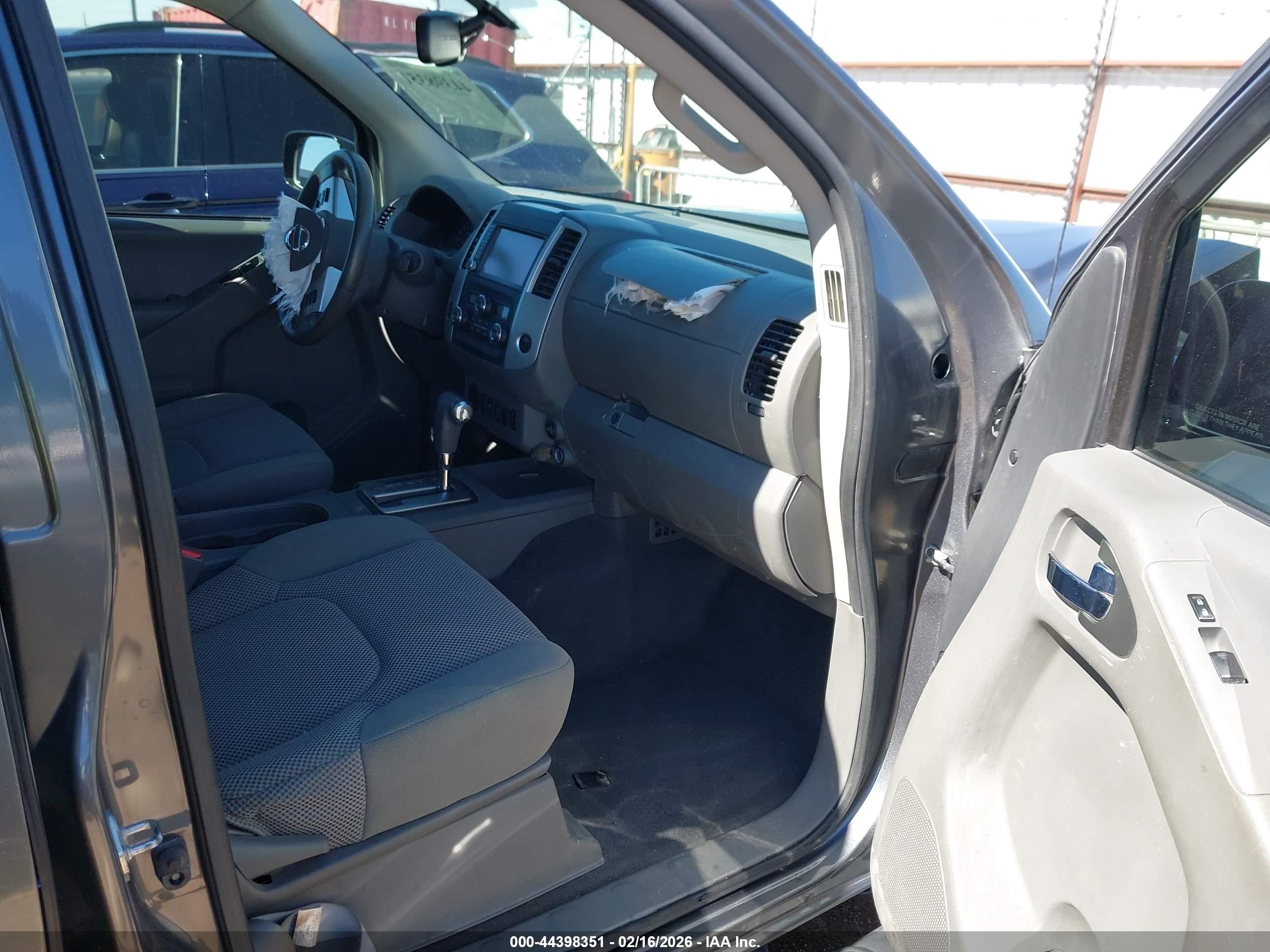 NISSAN FRONTIER image 5