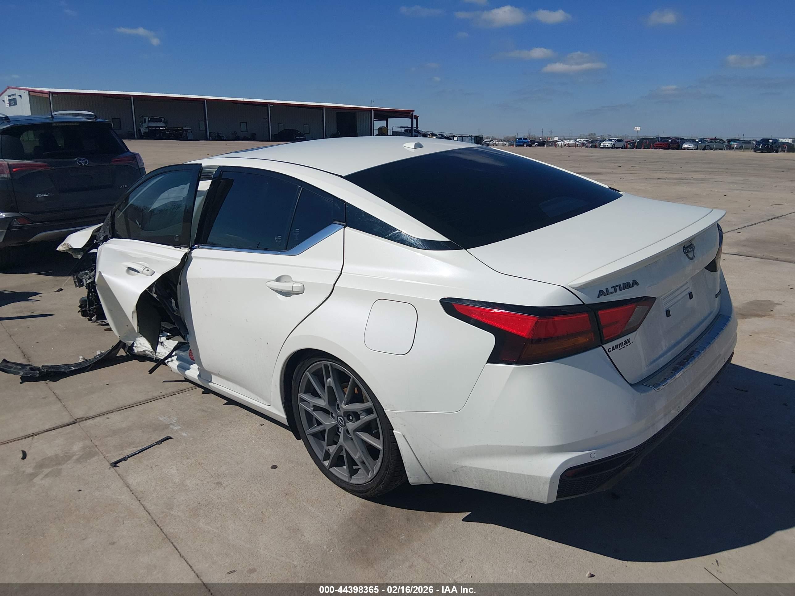 NISSAN ALTIMA image 3