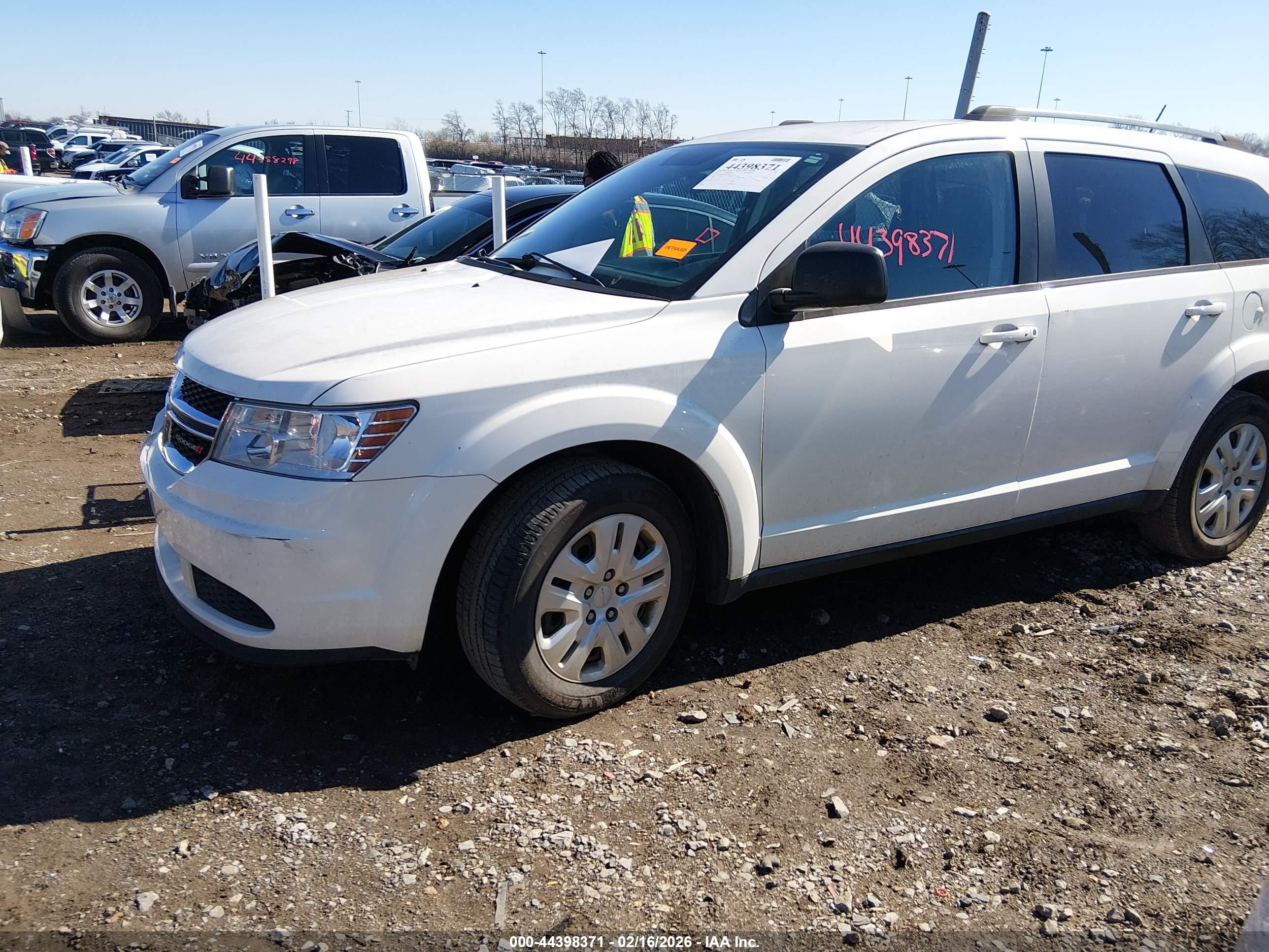 DODGE JOURNEY image 2