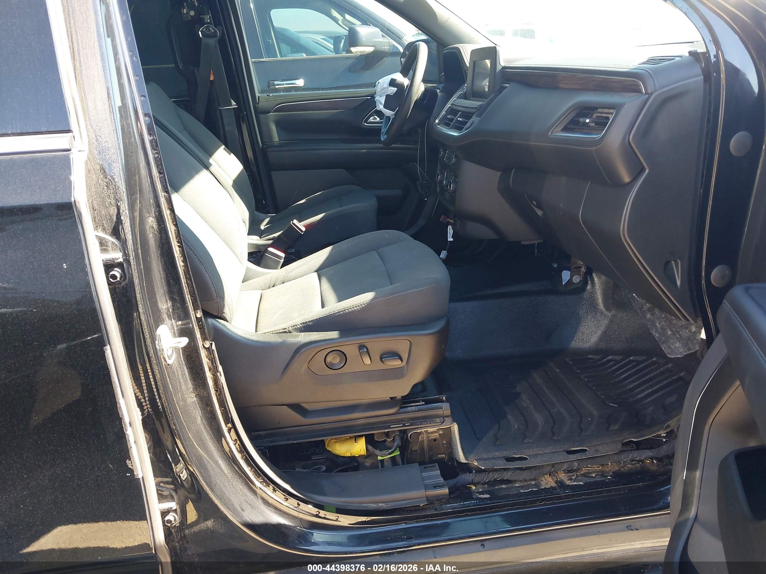 CHEVROLET TAHOE image 5