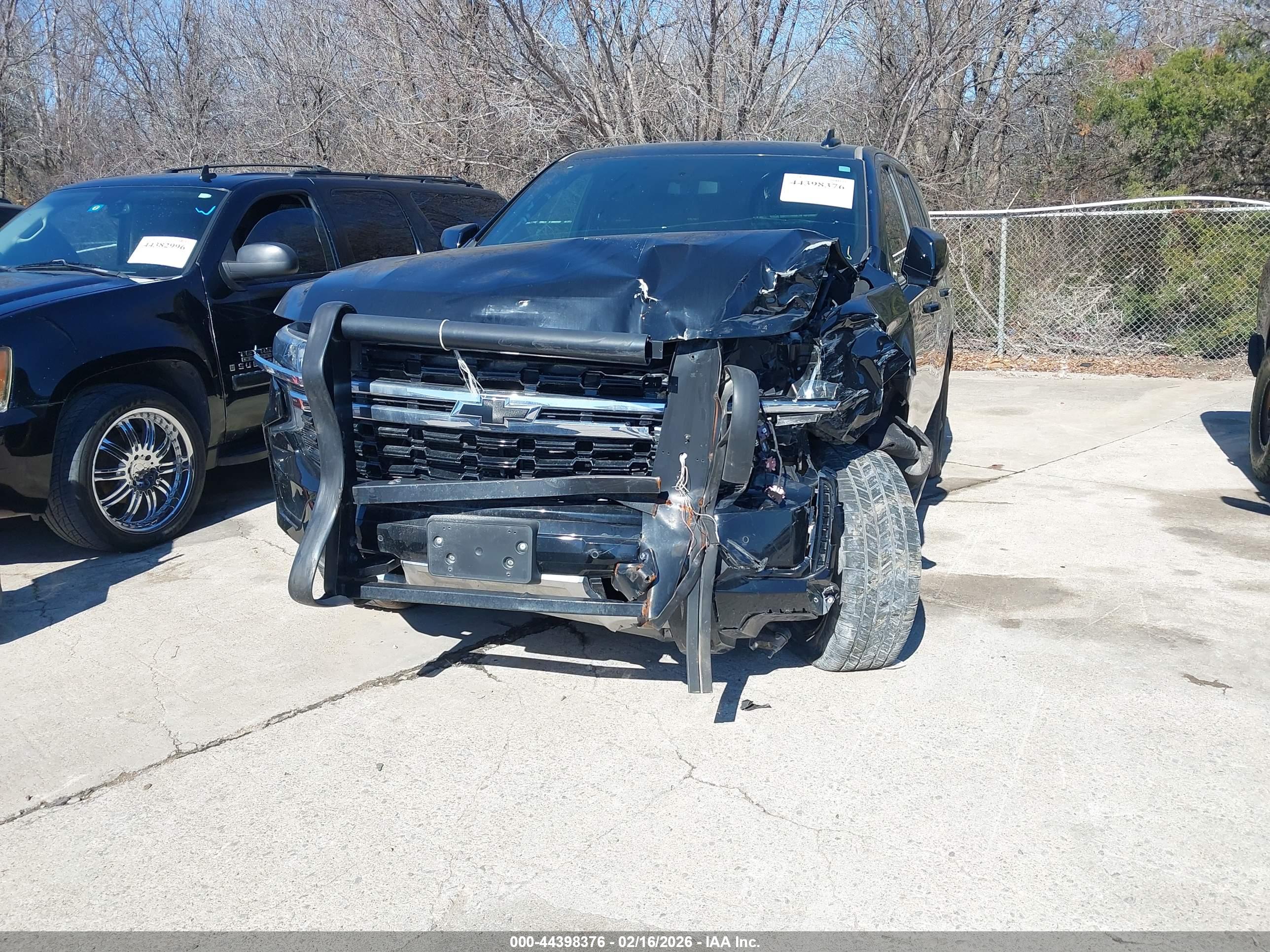 CHEVROLET TAHOE image 6